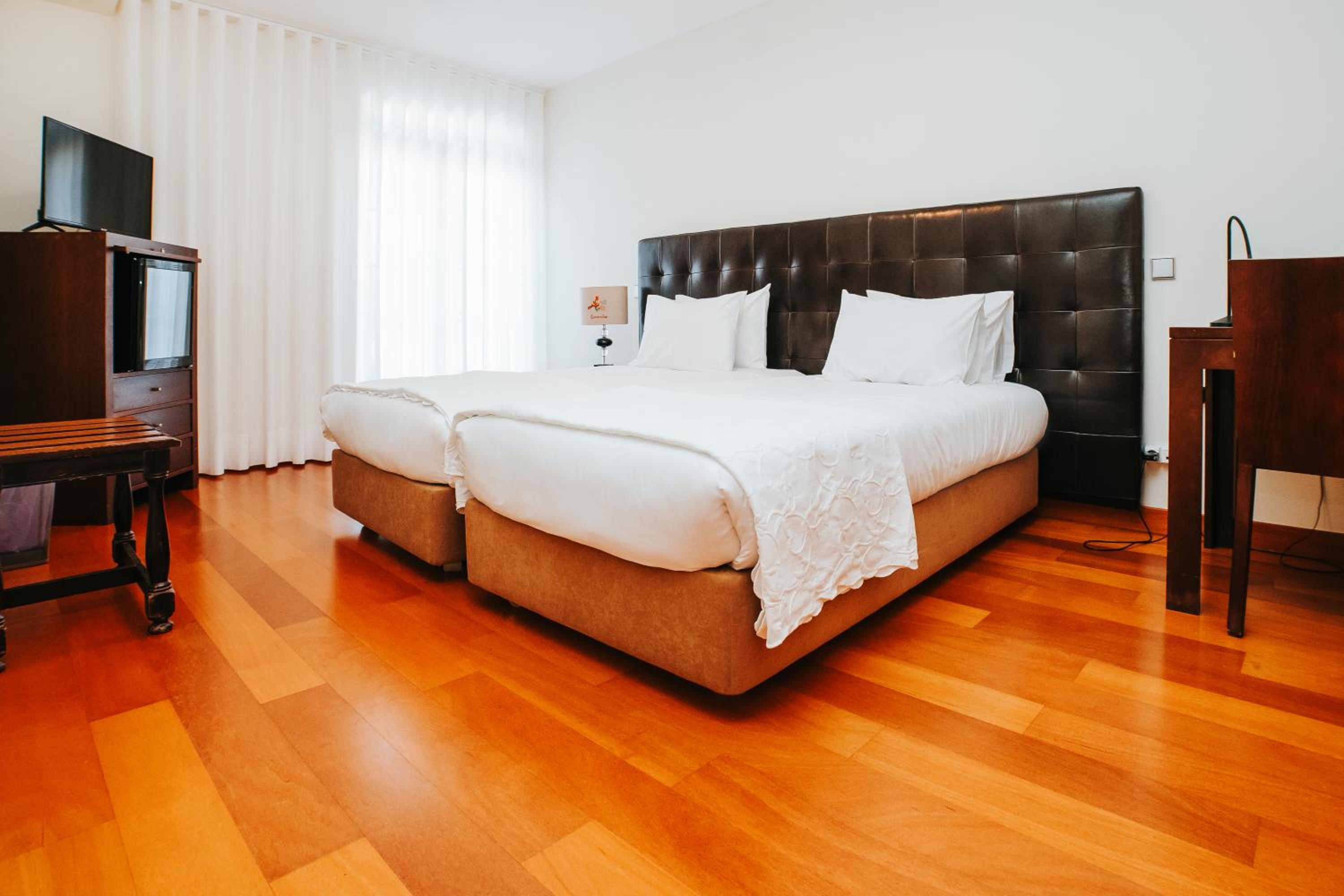Twin Room - Disability Access photo 1