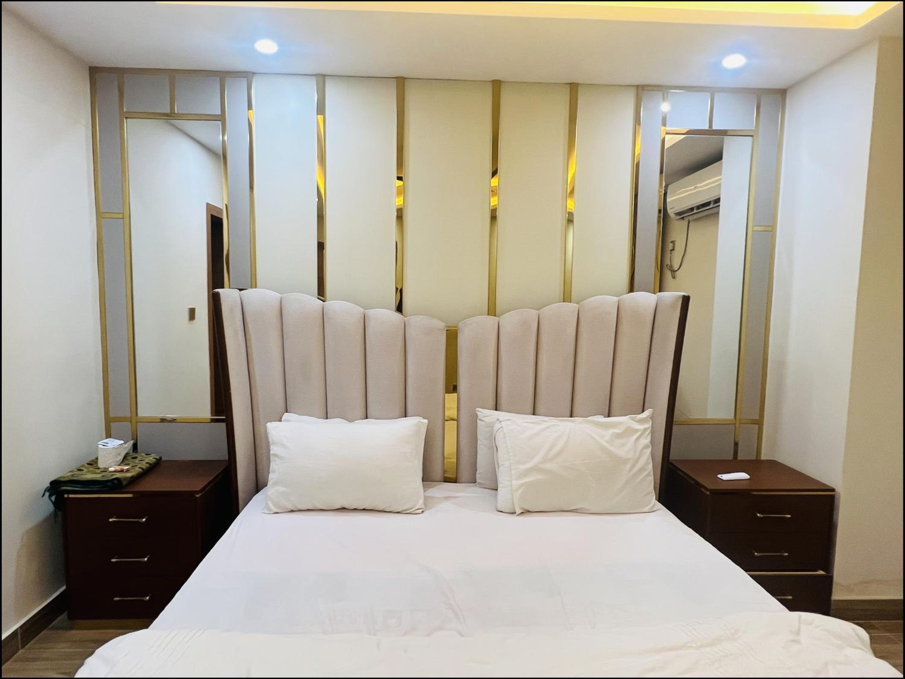 One-Bedroom Family Apartment photo 1