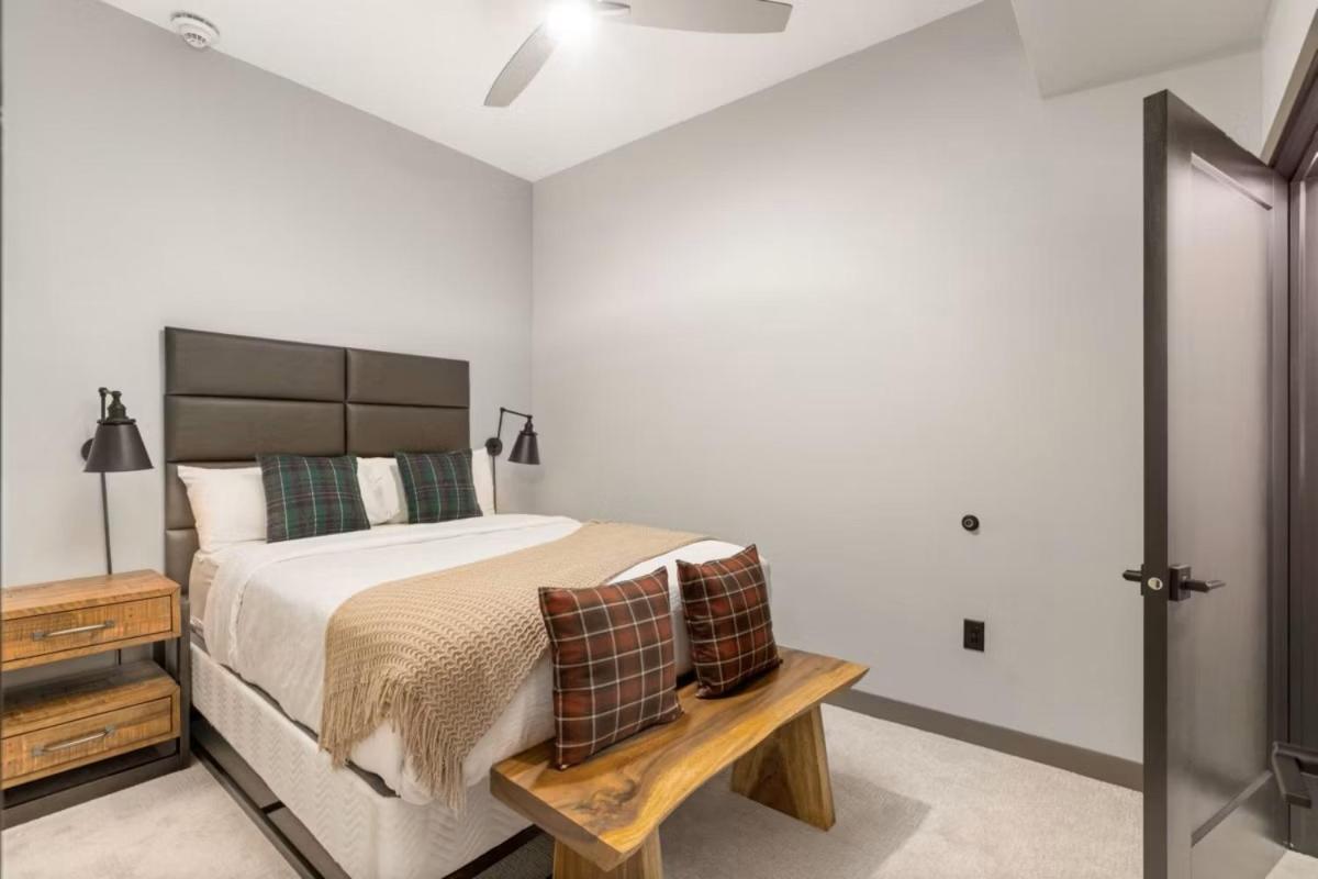 Two-Bedroom Suite with Two King Beds - Photo 4