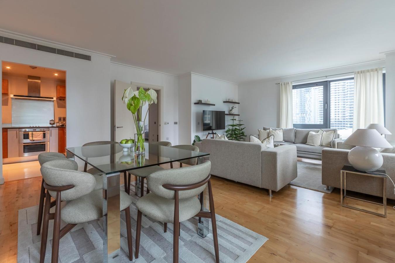 Two-Bedroom Apartment With River View photo 2