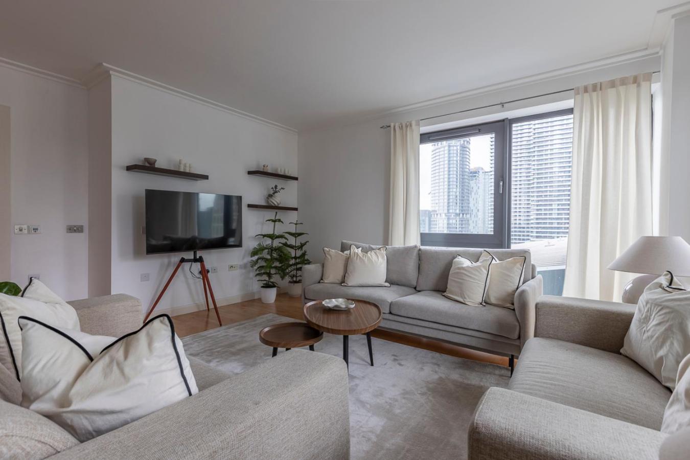 Two-Bedroom Apartment With River View photo 3