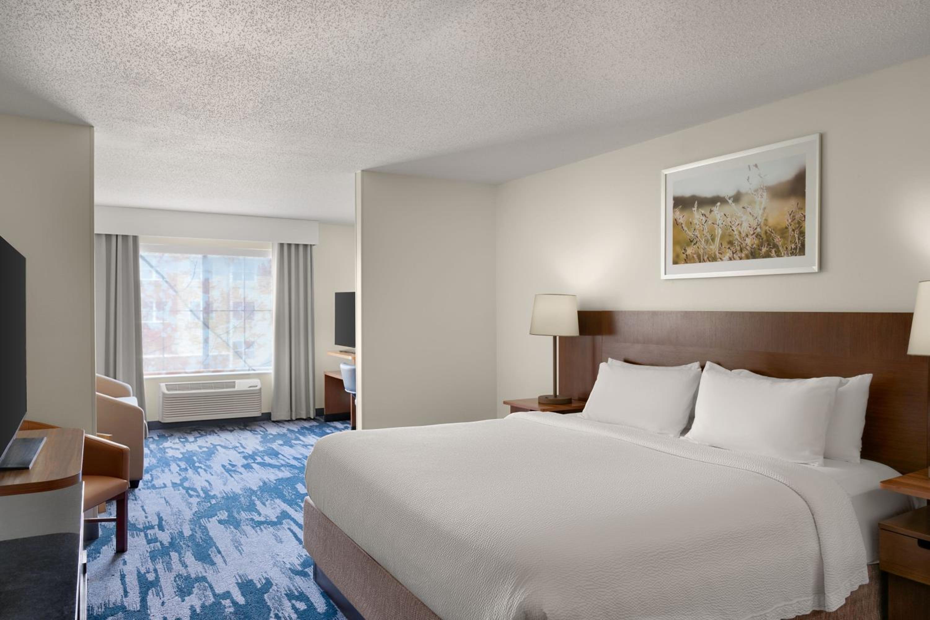 Executive Suite - Photo 1