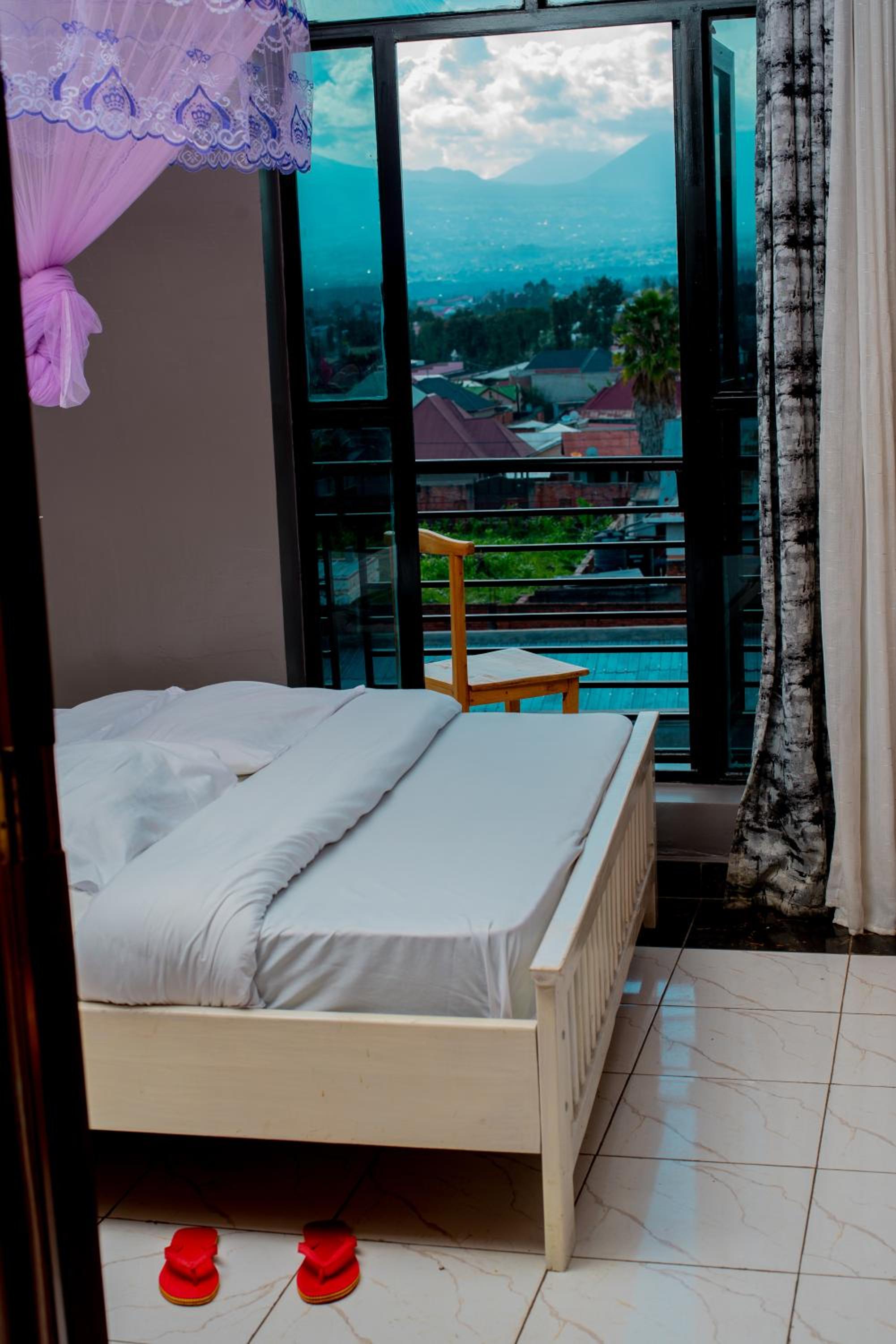 Small Double Room photo 1