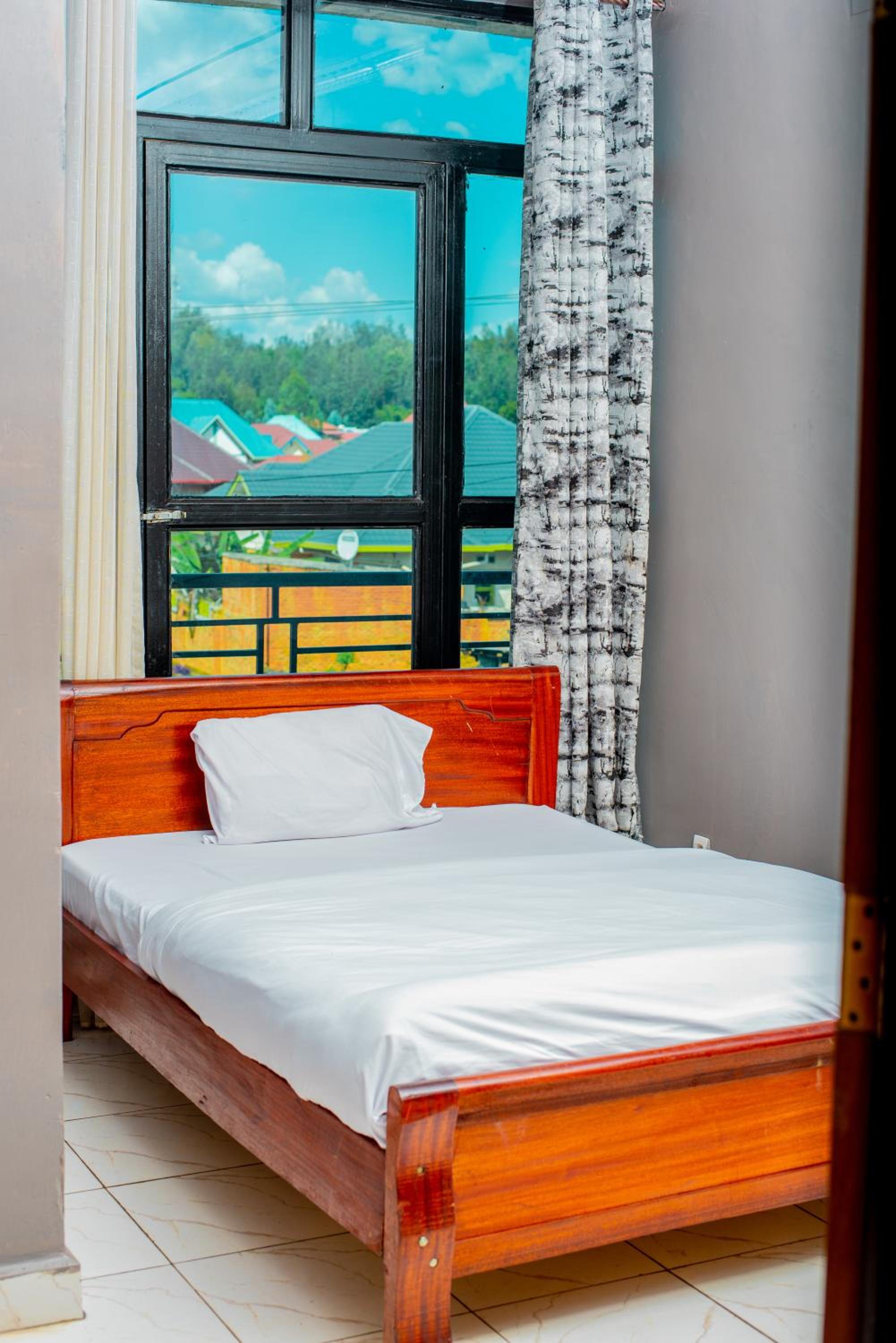 Small Double Room photo 3