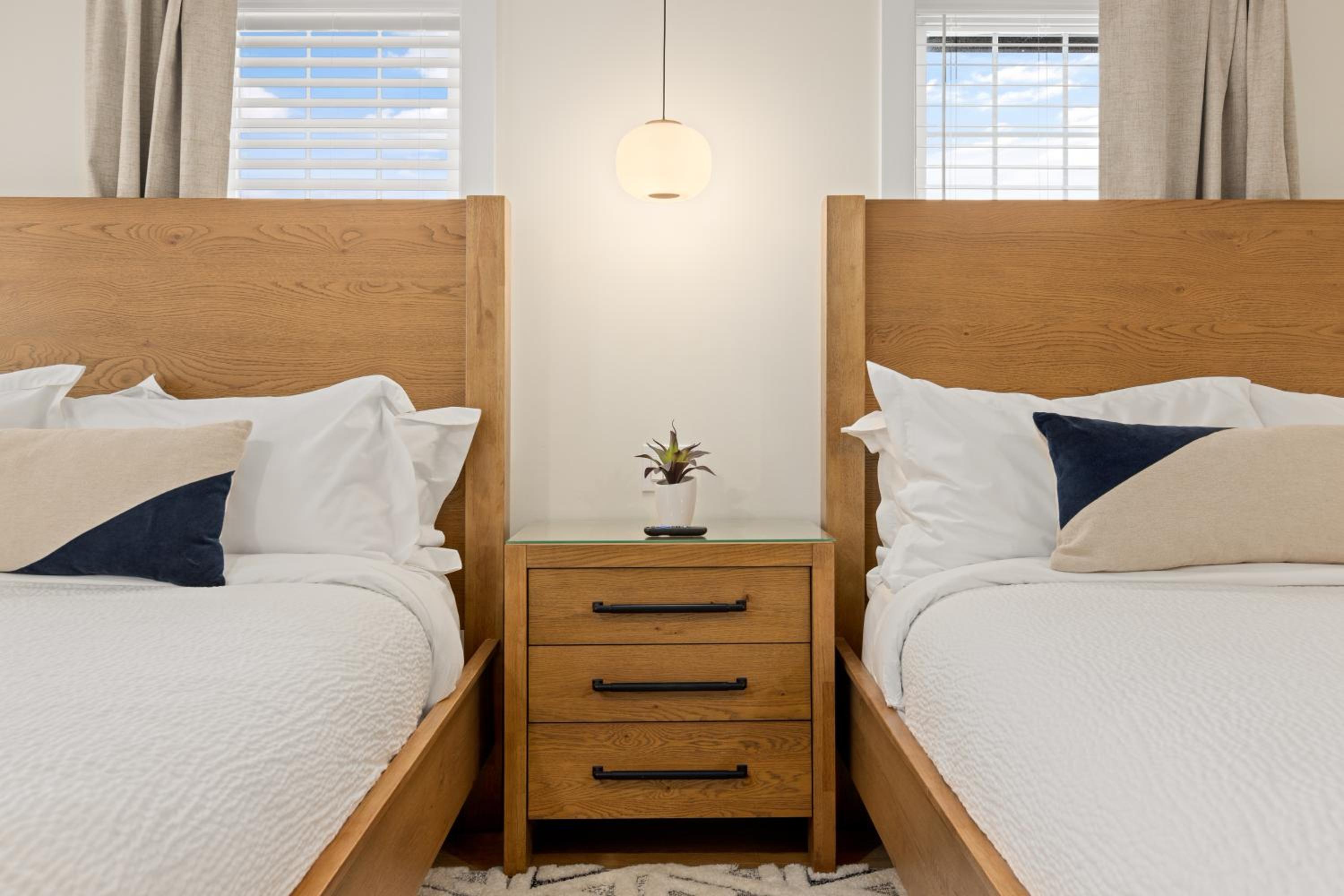 Deluxe Queen Room with Two Queen Beds photo 3