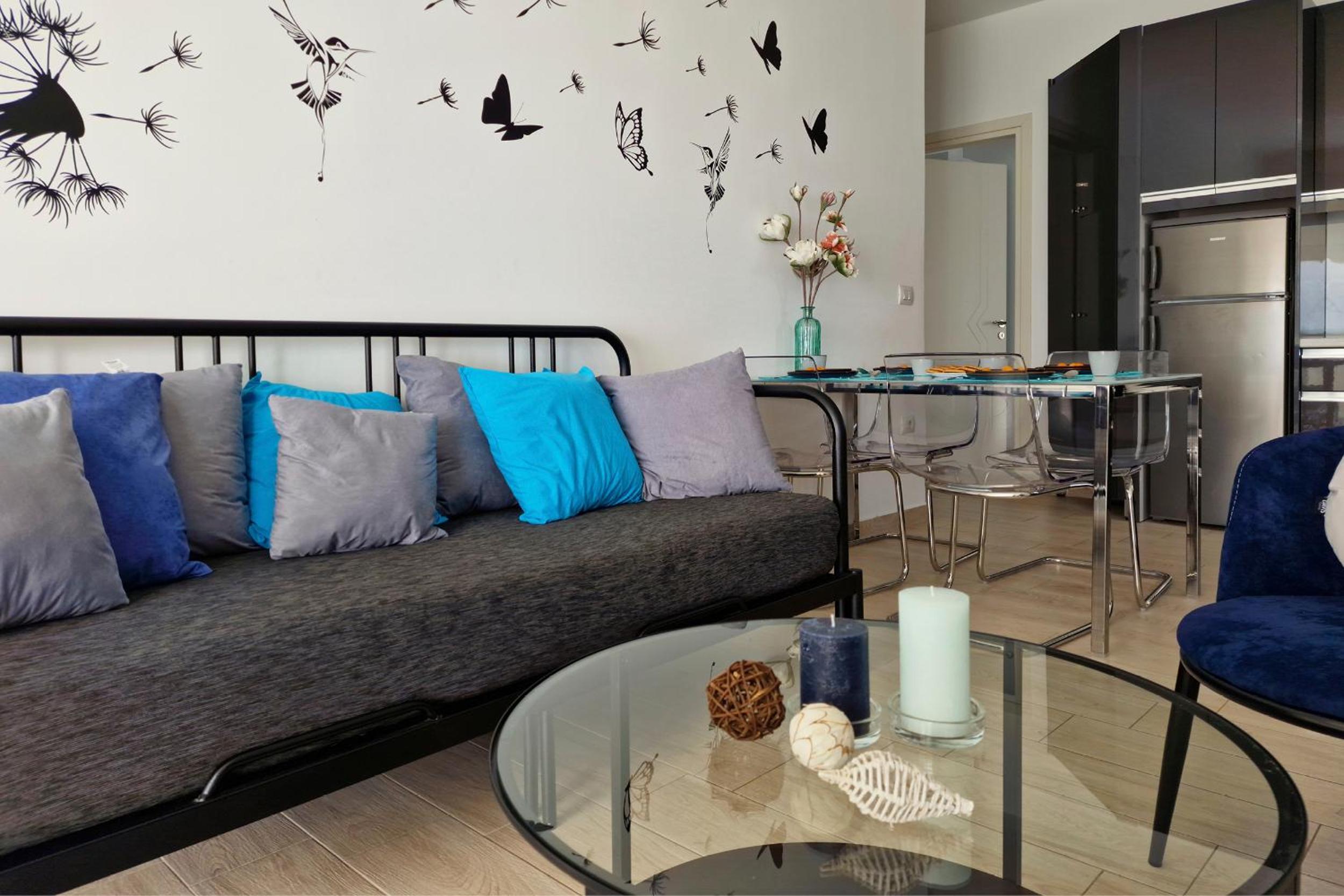 One-Bedroom Apartment with Sea View
