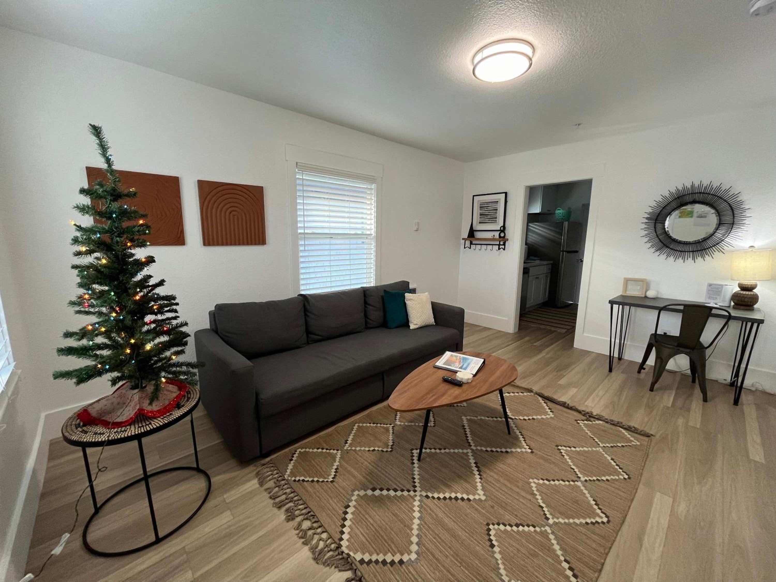 Apartment photo 1