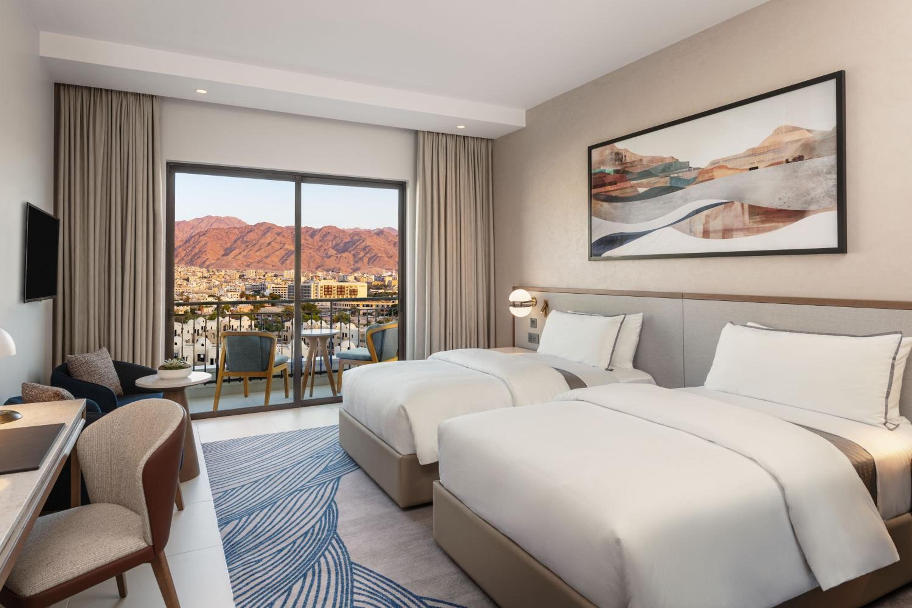 Classic Twin Room with Balcony - Mountain View - Photo 2
