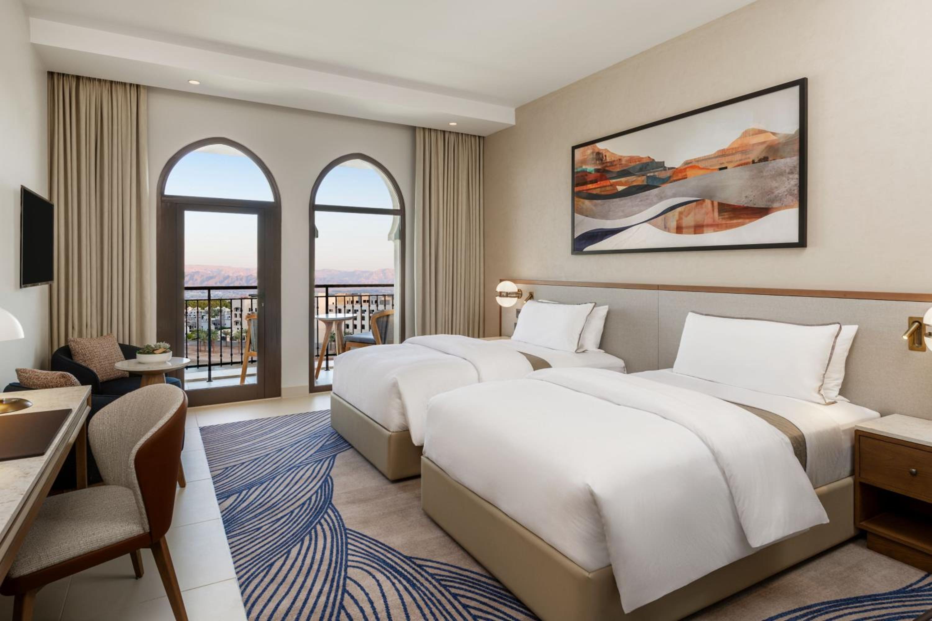 Superior Twin Room with Balcony - Pool View - Photo 3