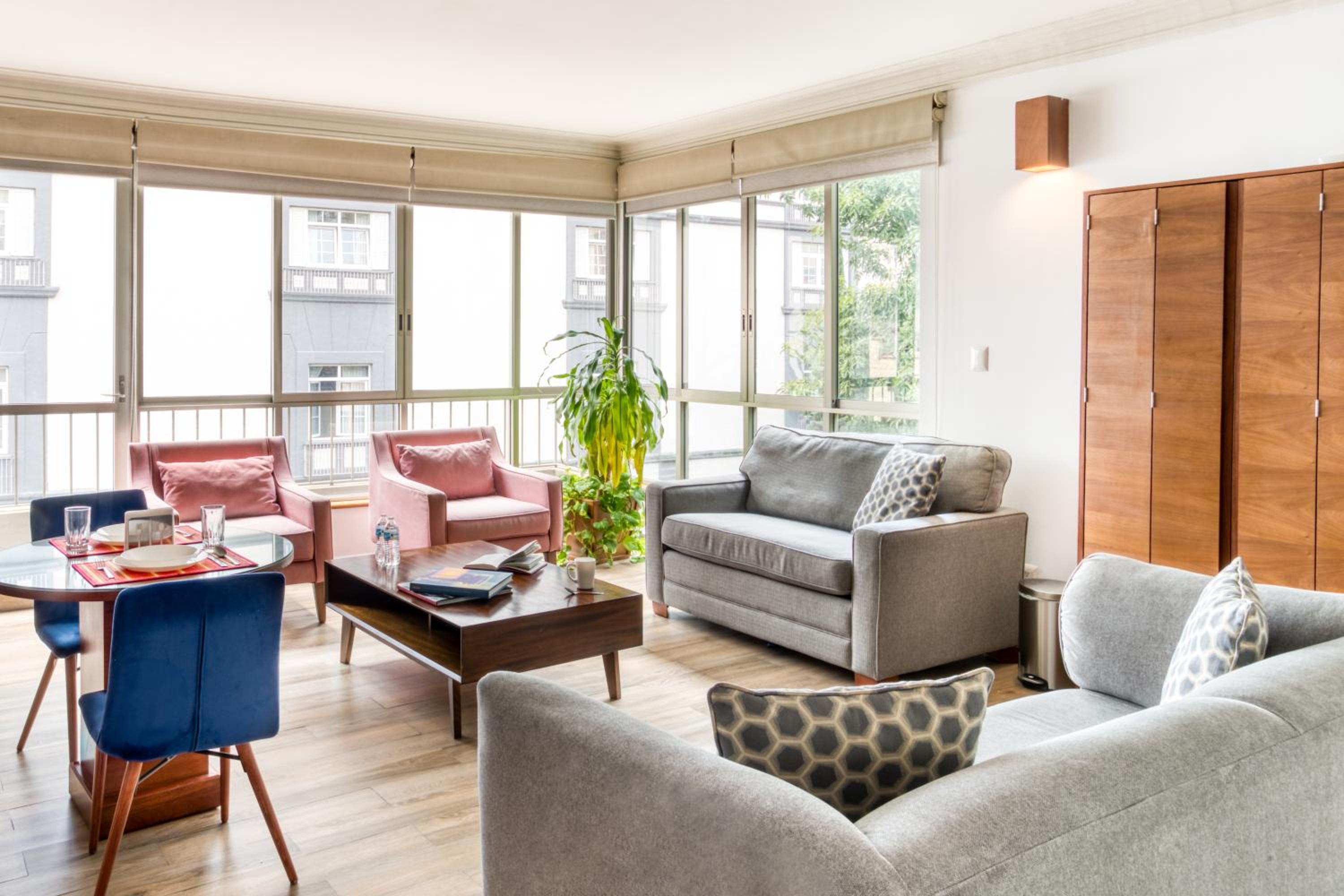 King Suite with Balcony - Photo 13