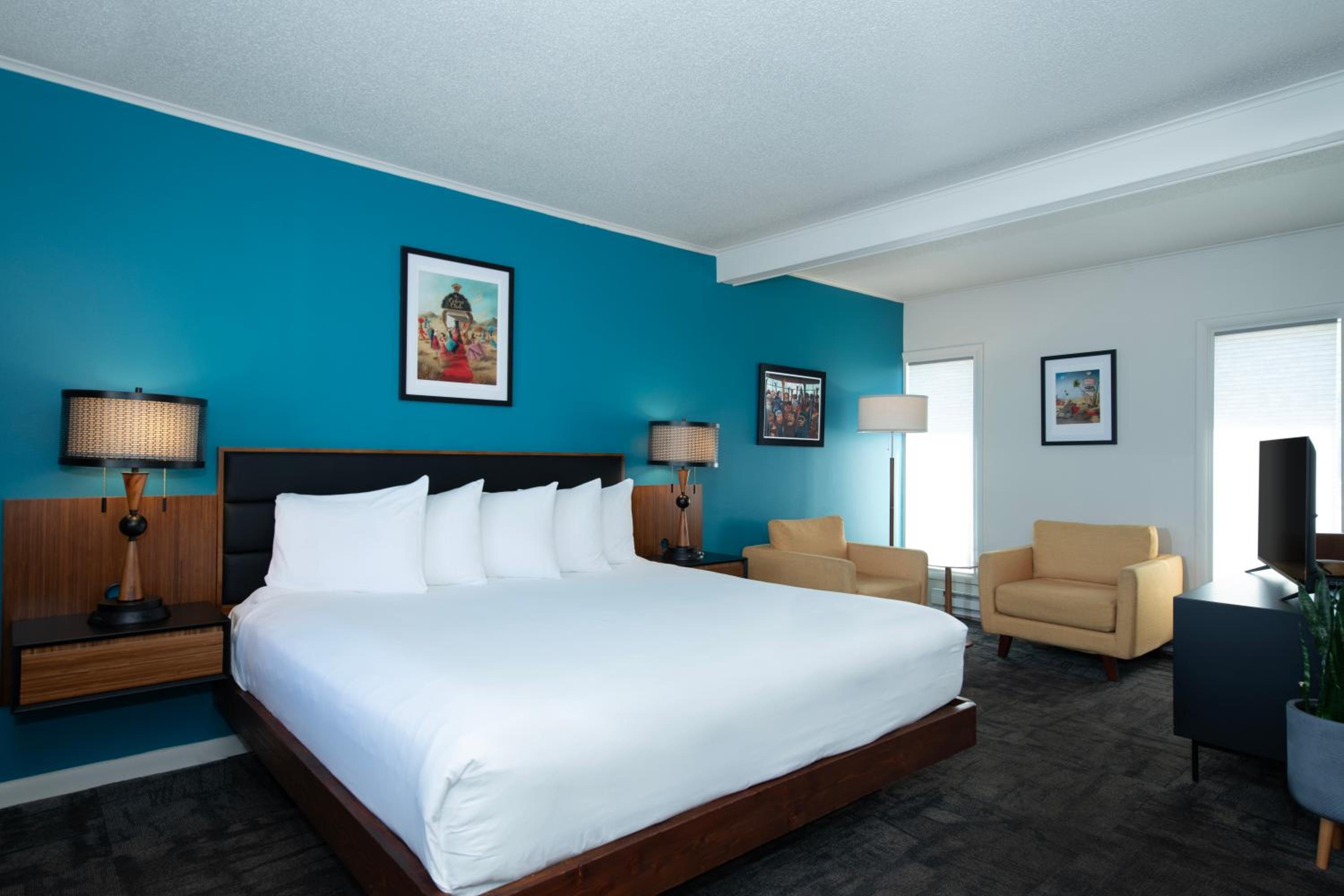 Superior King Room