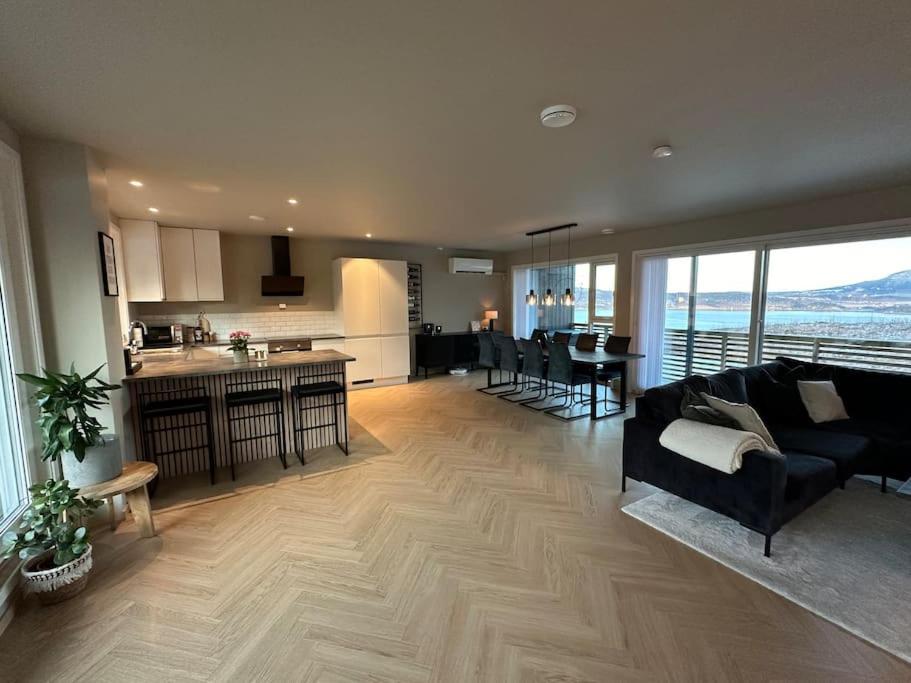 Three-Bedroom Villa photo 1