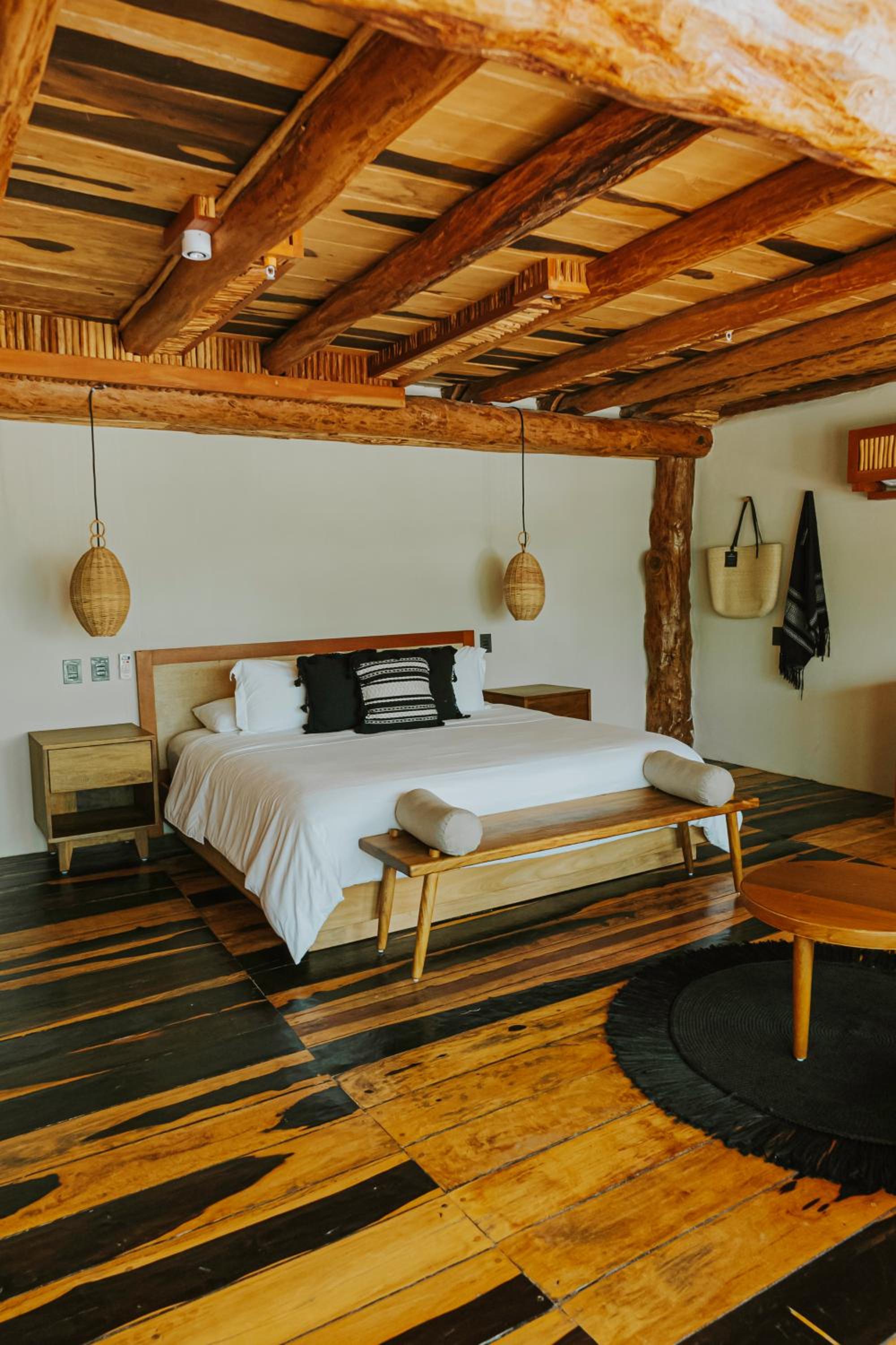 Deluxe Junior Suite - Photo 5