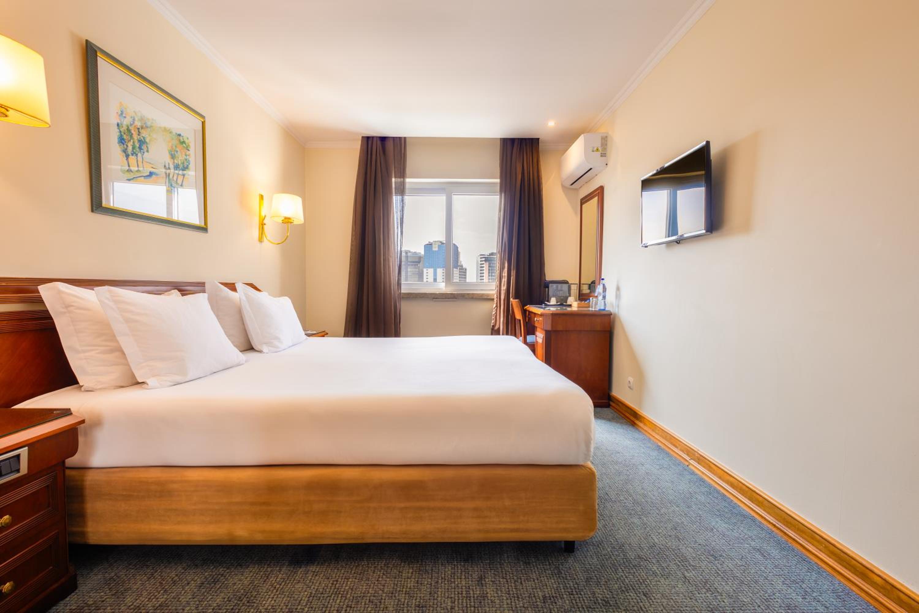 Double or Twin Room - Photo 1