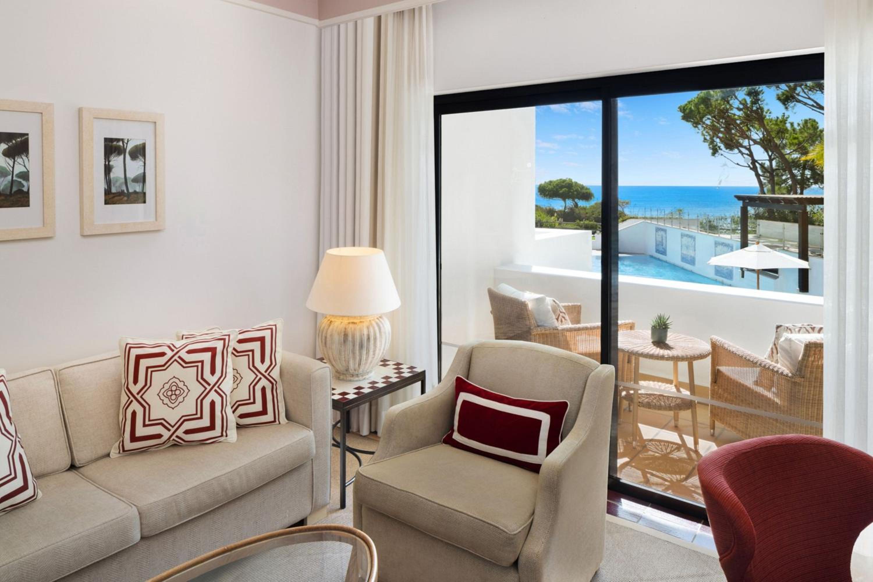 Grand Deluxe Queen Room with Ocean View - Photo 3