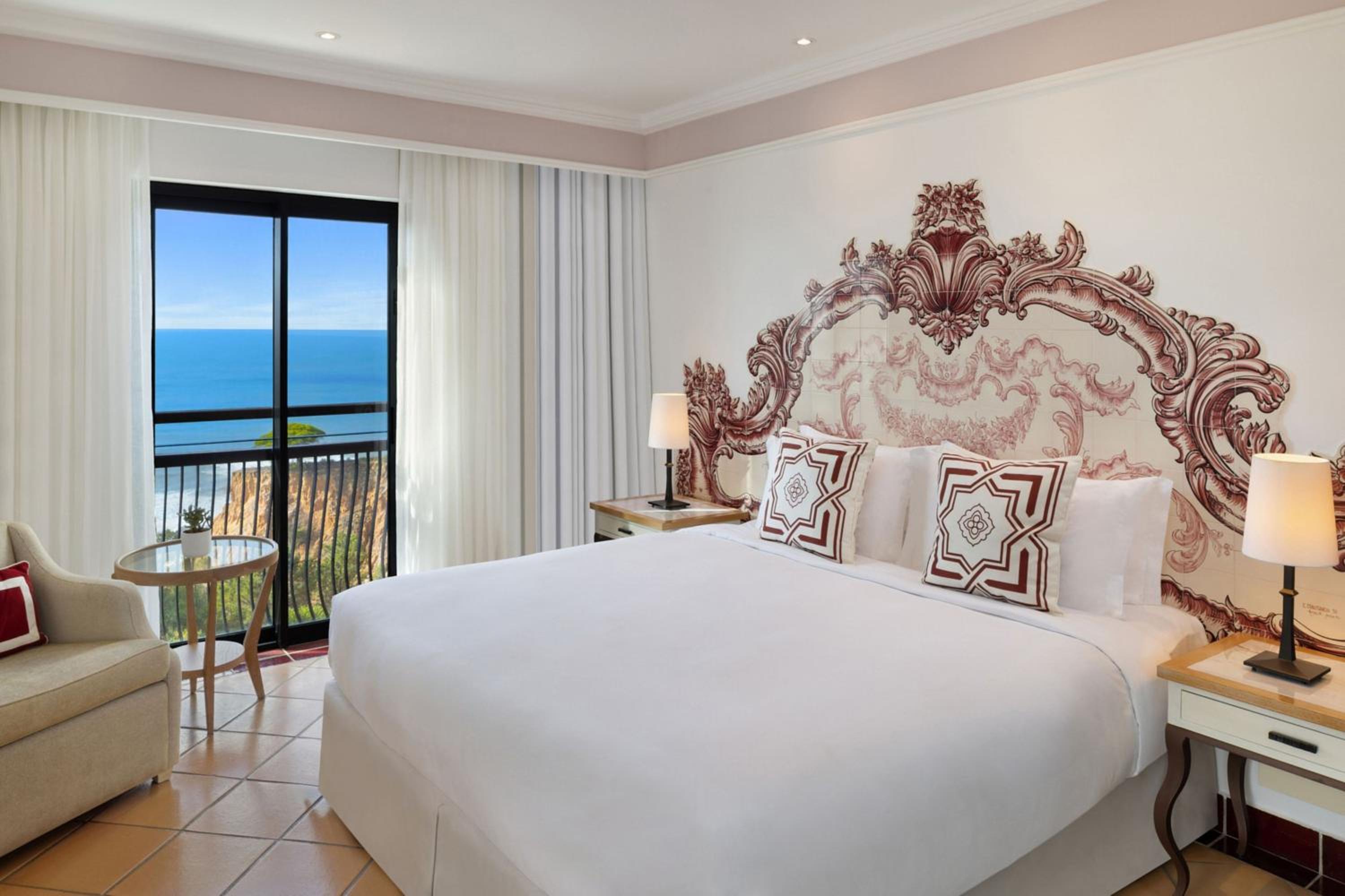 Duplex Queen Suite with Balcony and Ocean View - Photo 7