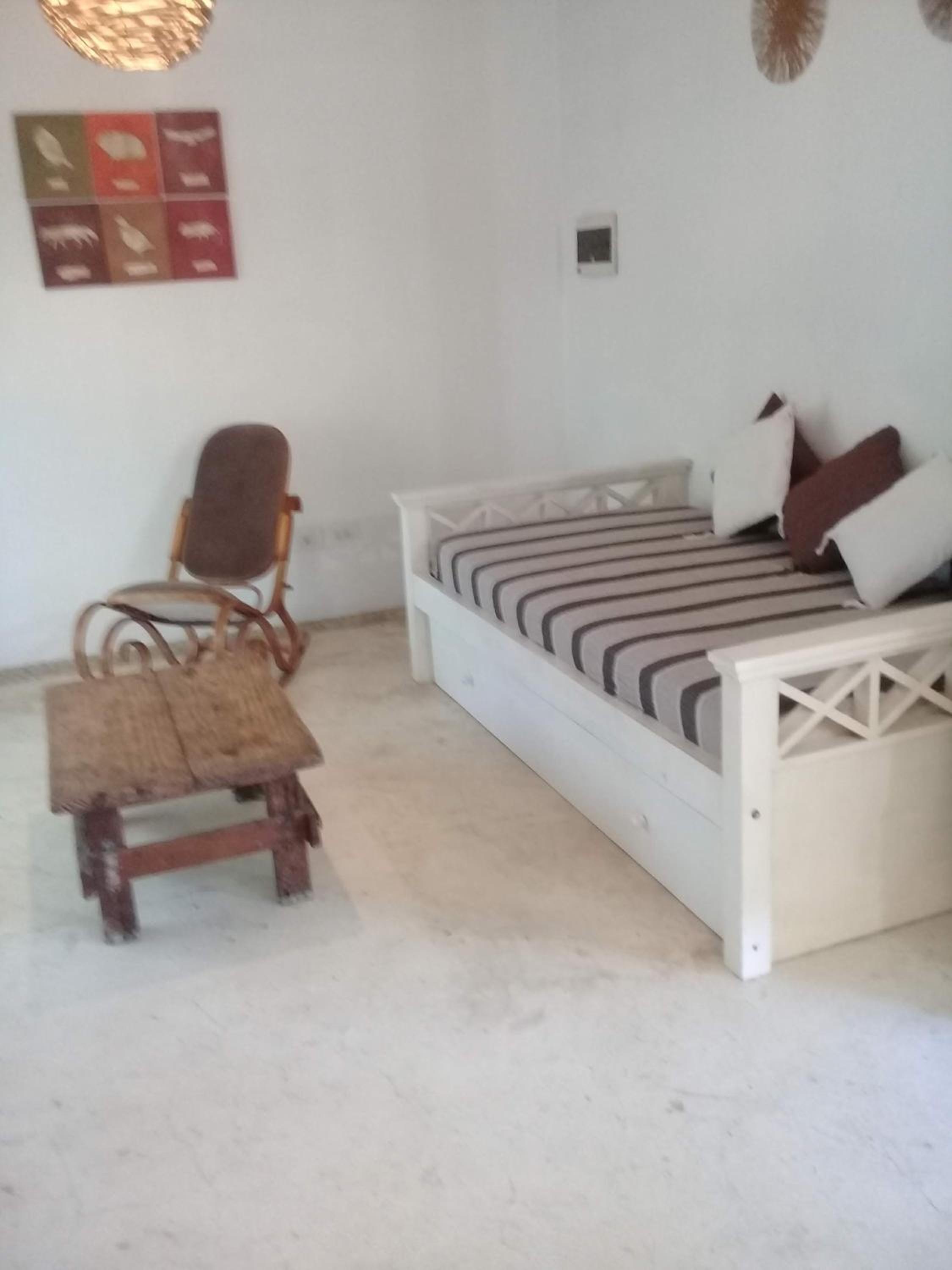 One-Bedroom House photo 1