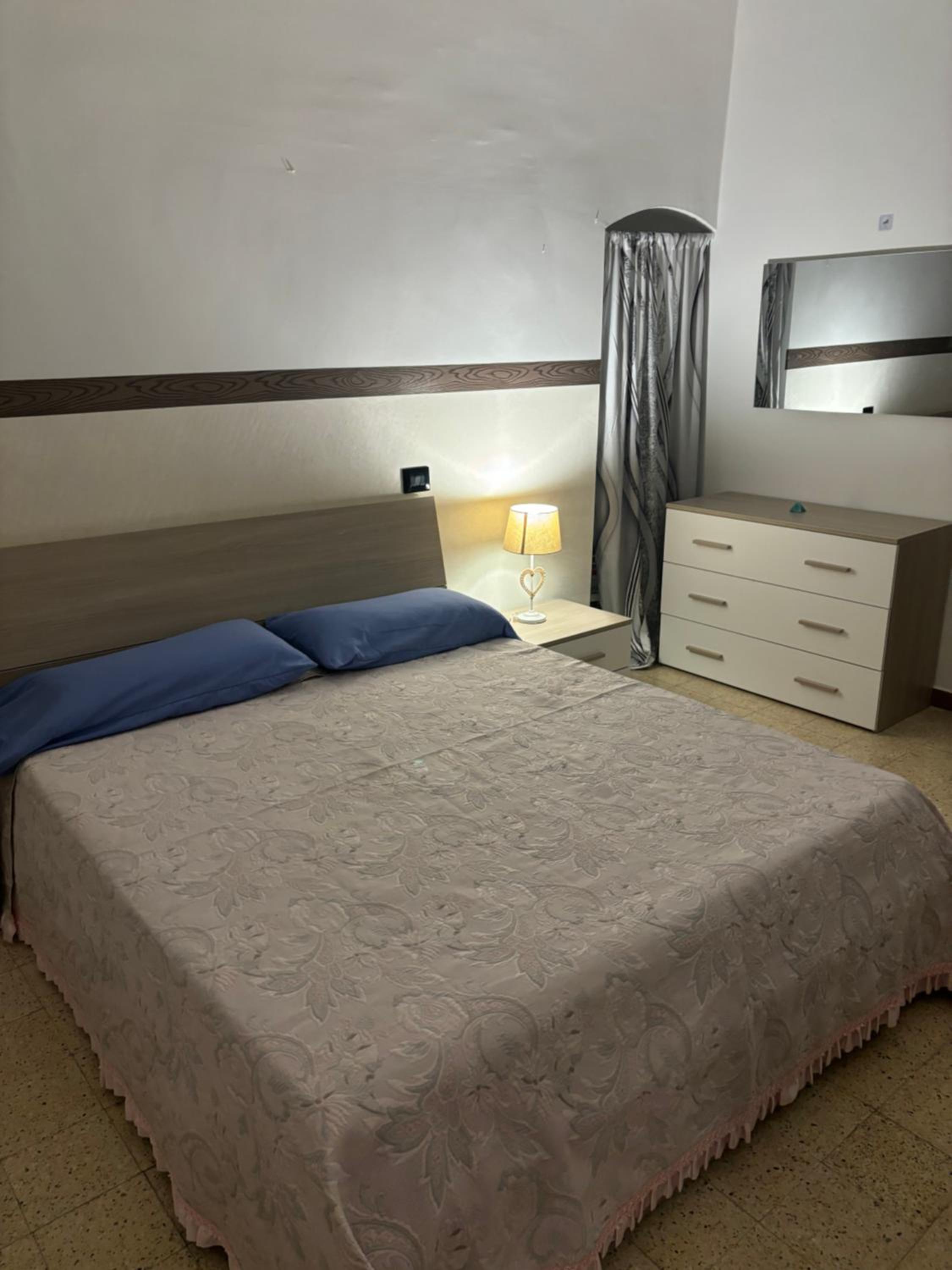 One-Bedroom House photo 1