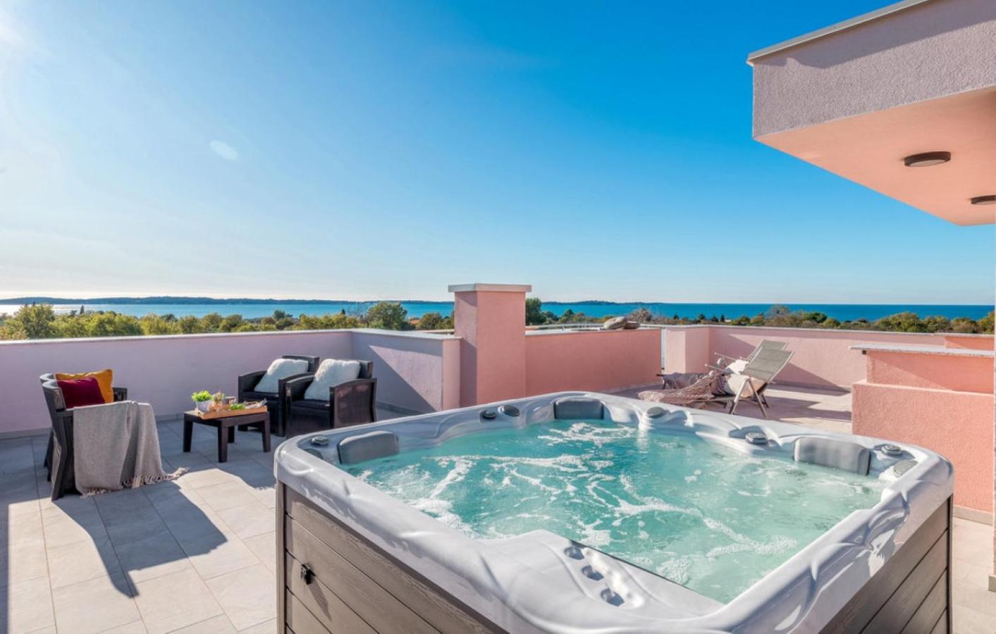 Villa photo 3