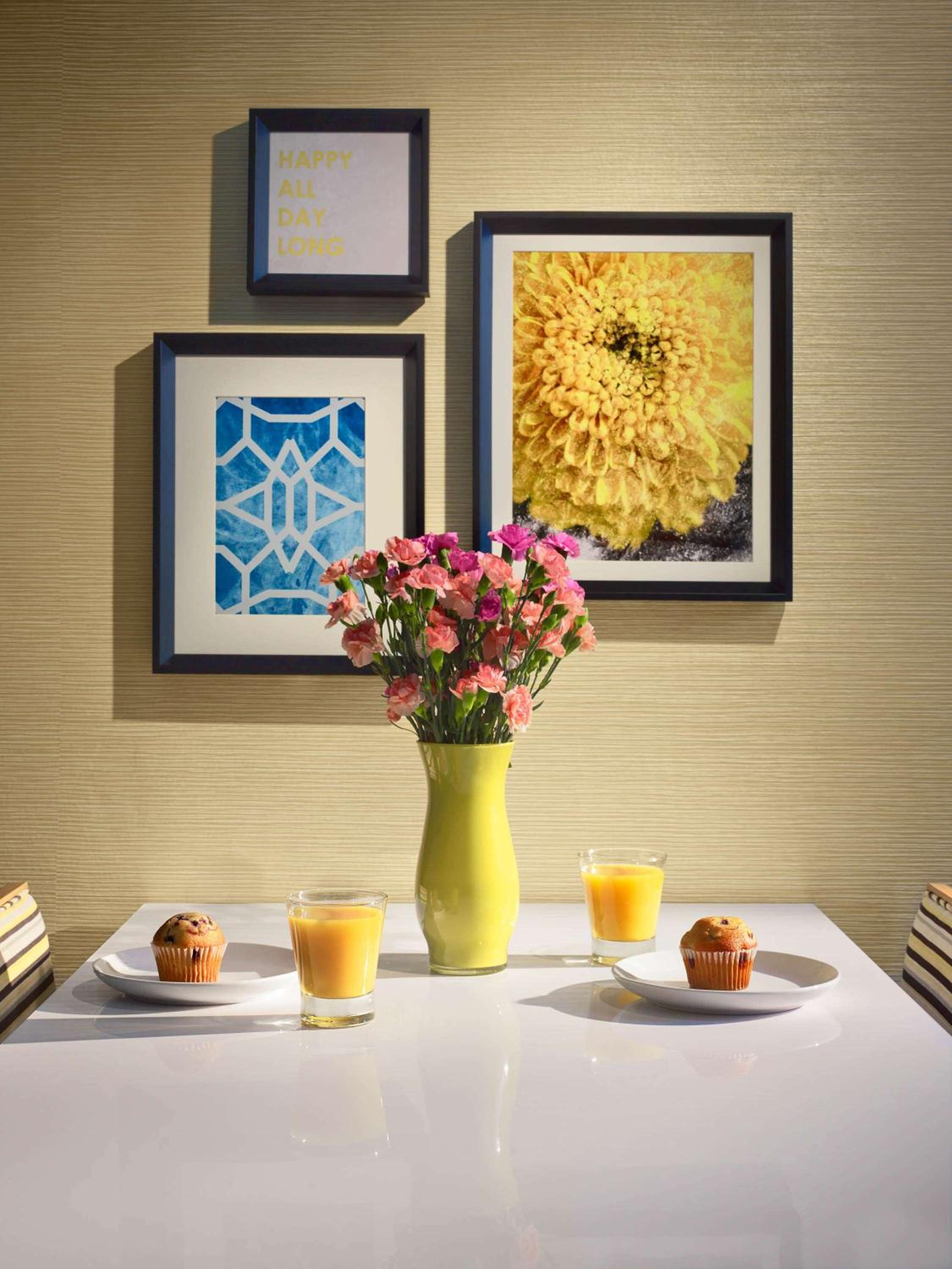 Two-Bedroom Suite - Photo 2