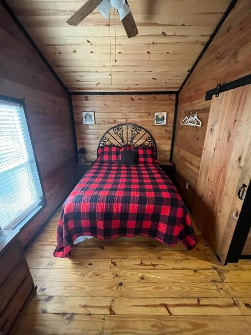 One-Bedroom House photo 1