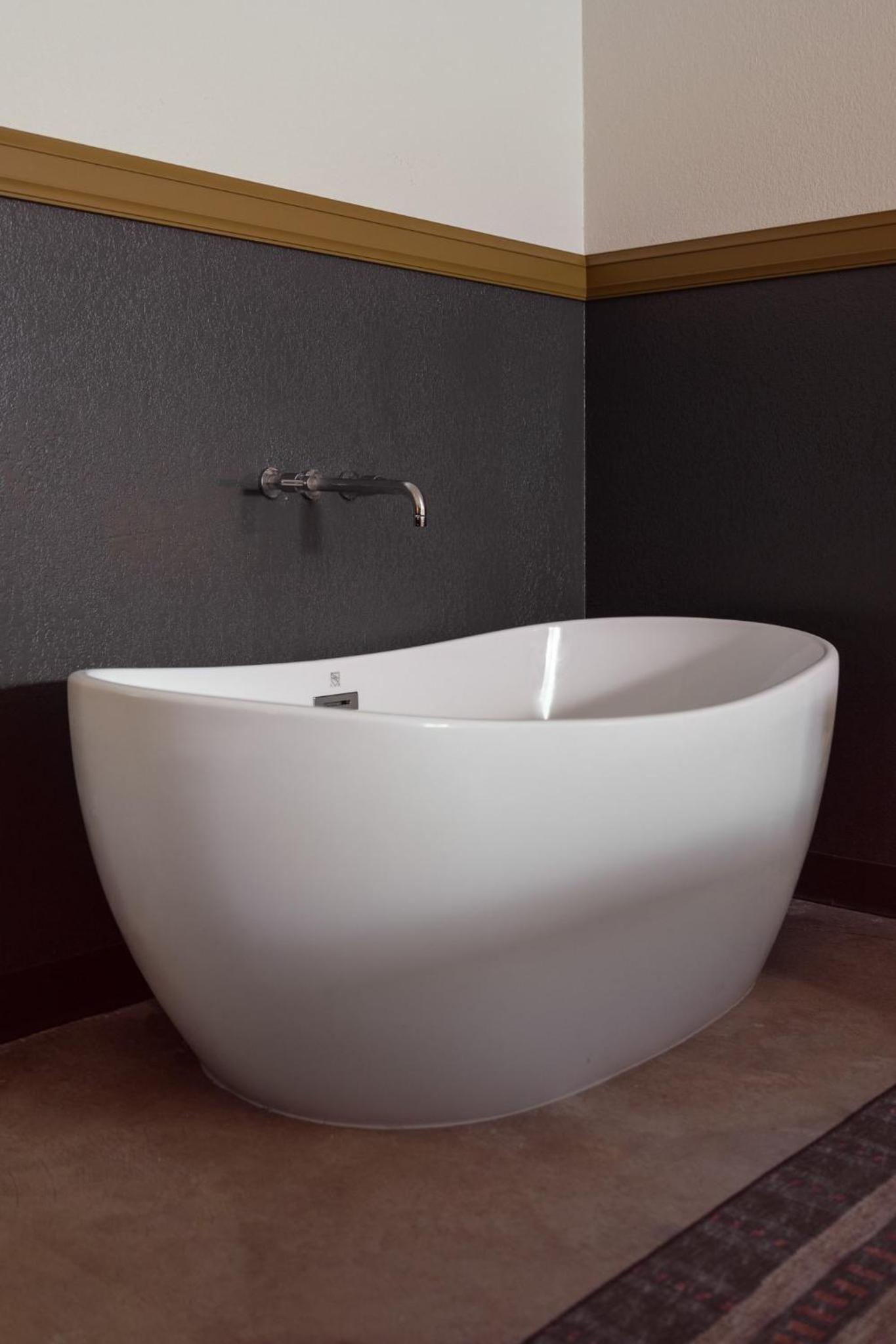 King Room with Spa Bath - Ground Floor - Photo 8