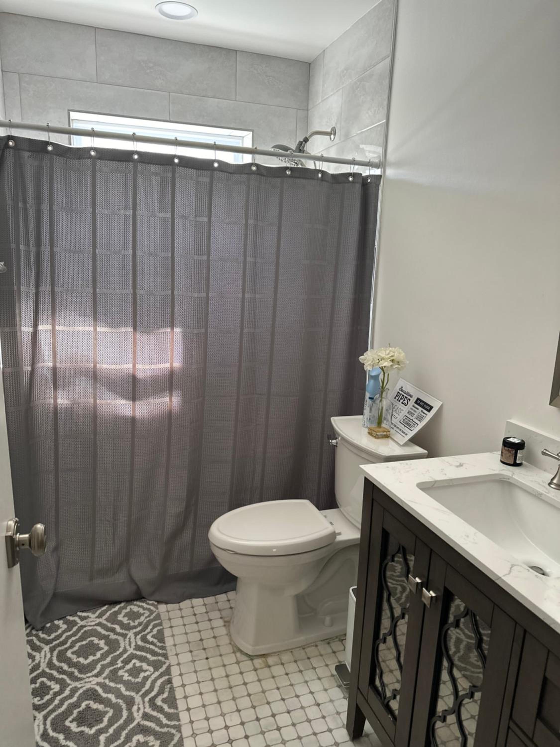 10-Bed Female Dormitory Room photo 3
