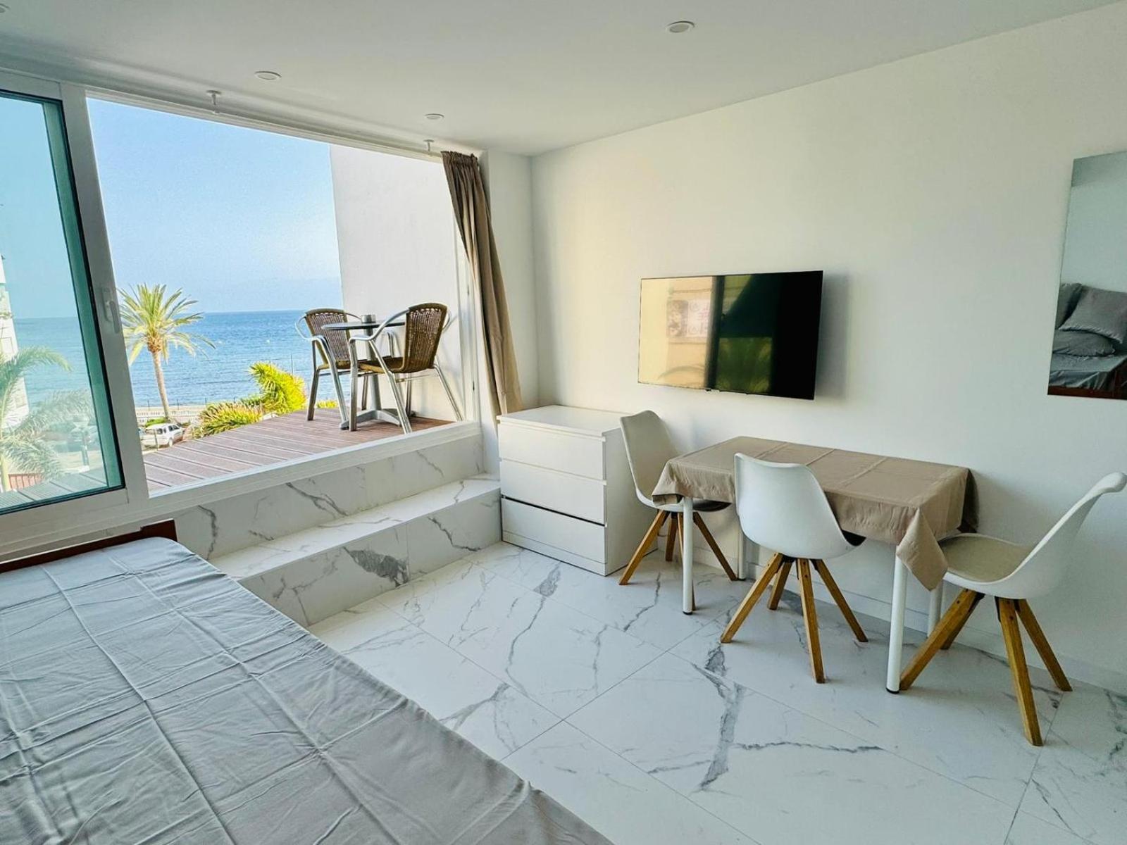 Apartamento de una habitación - Frente al mar