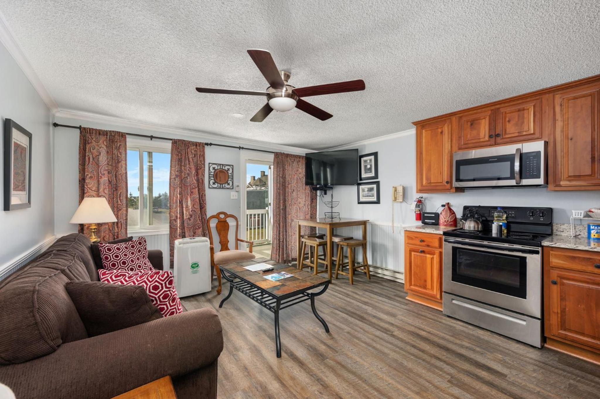 Apartment photo 1