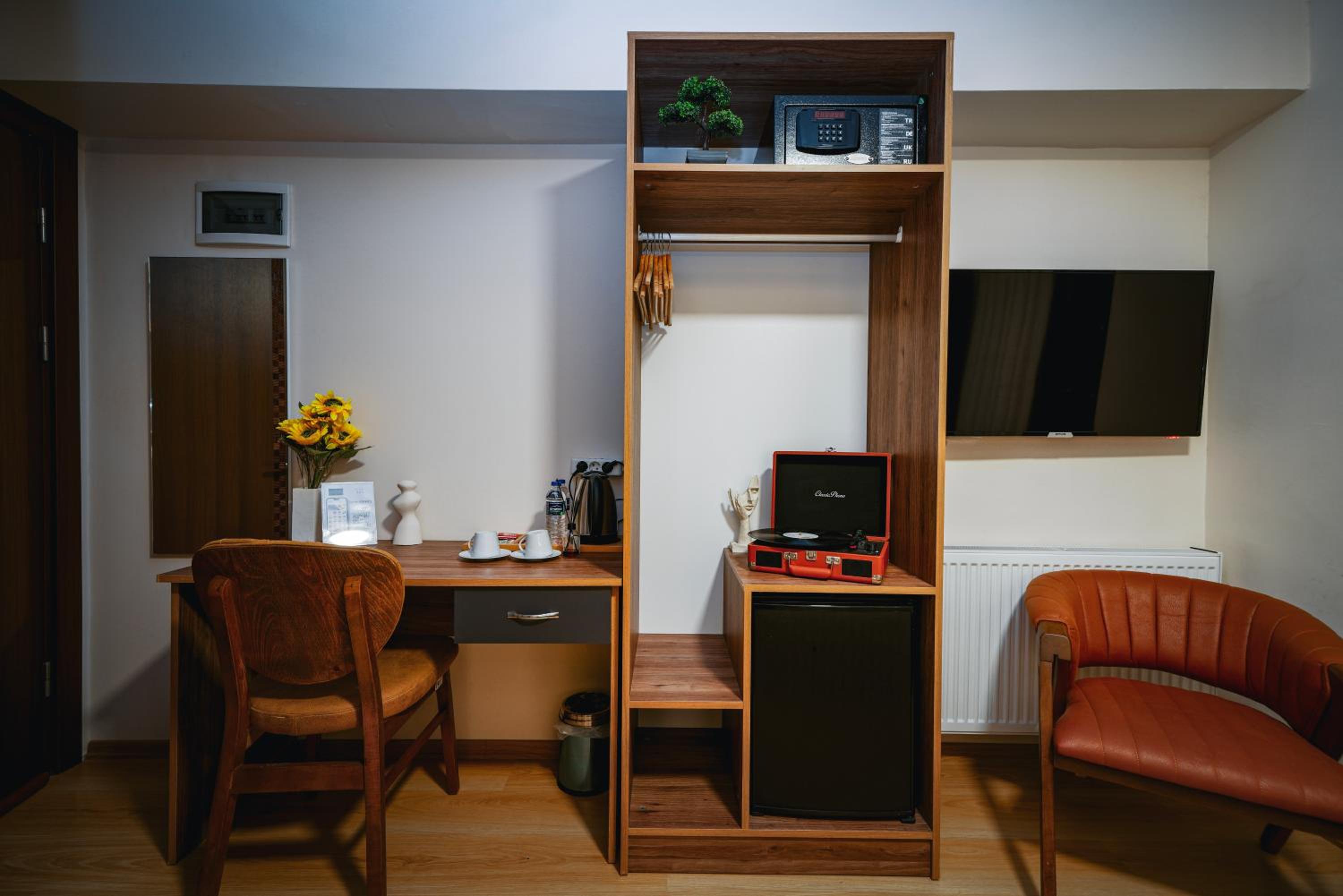 Standard Double or Twin Room photo 2