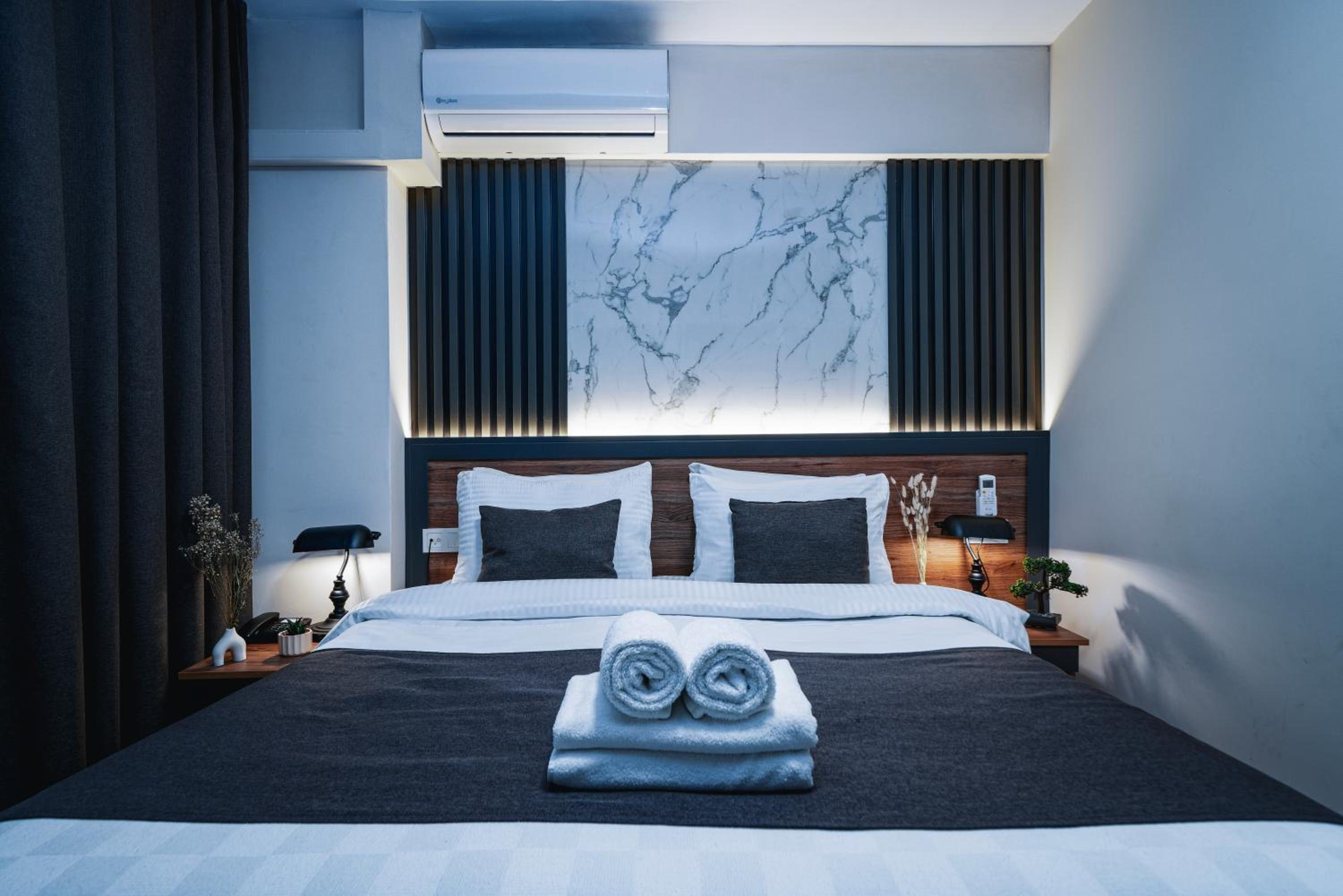 Standard Double or Twin Room photo 1
