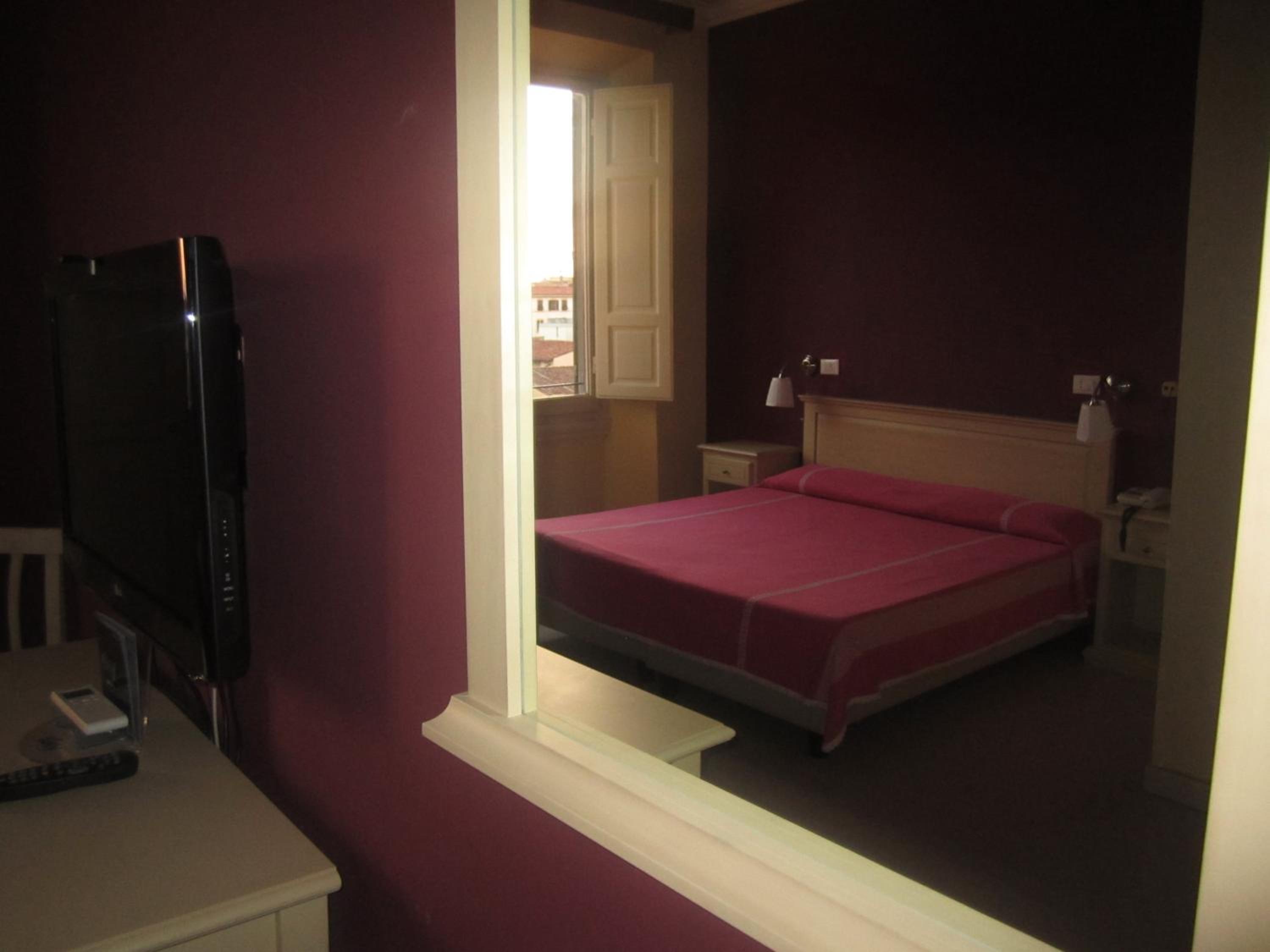 Standard Double or Twin Room with Private Bathroom photo 1