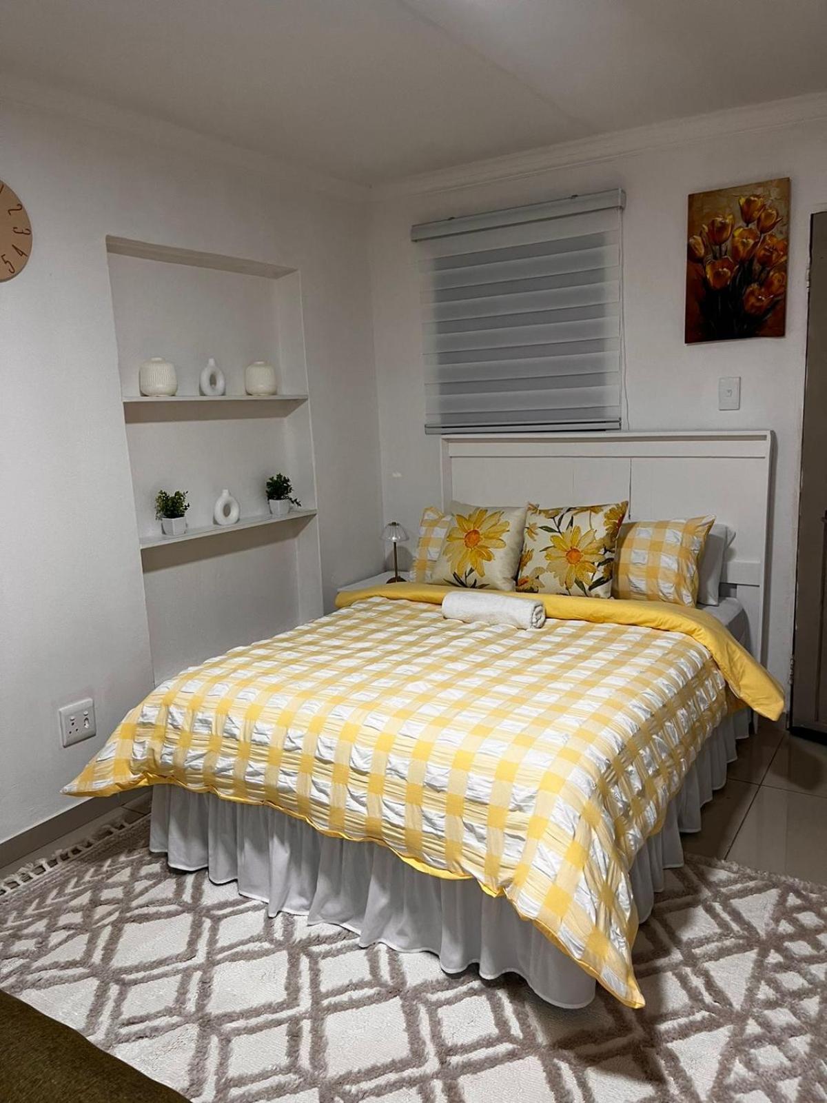 Studio Apartment with One Double Bed photo 1