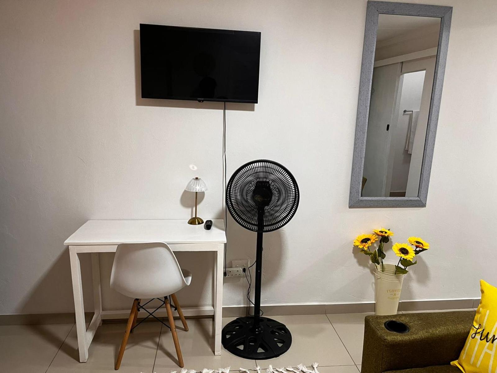 Studio Apartment with One Double Bed photo 2