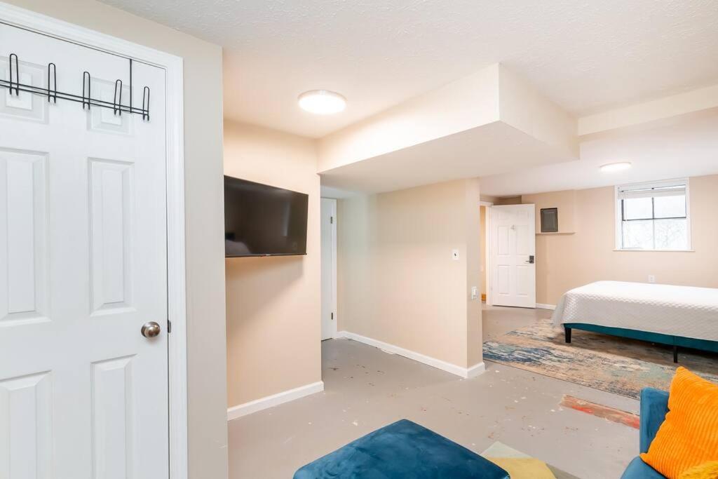 One-Bedroom House photo 1