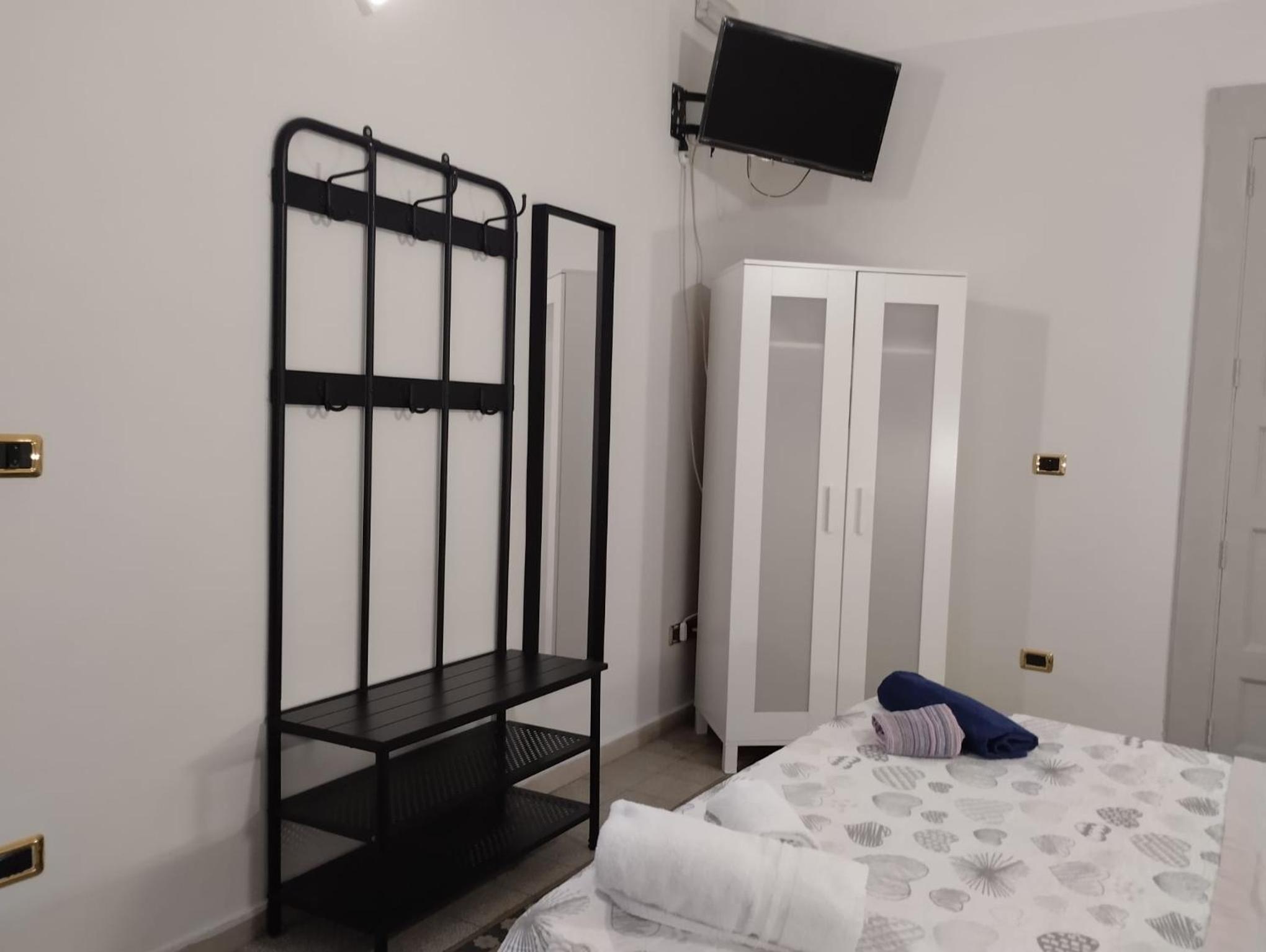Small Double Room photo 3