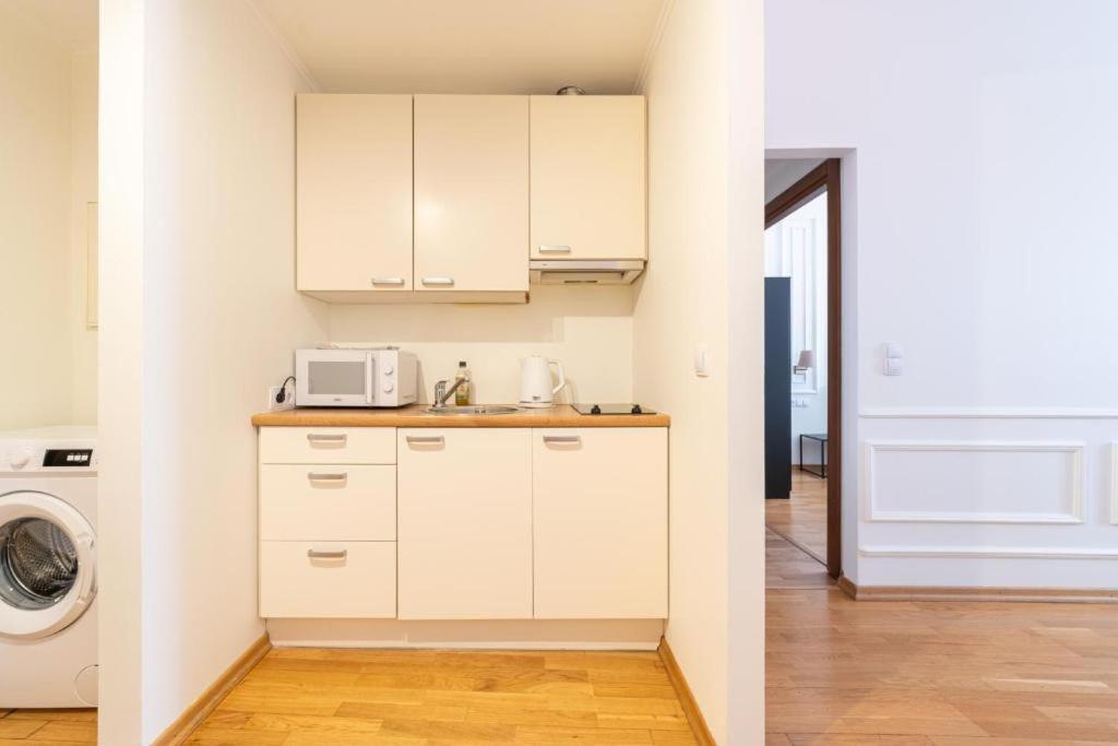 One-Bedroom Apartment. Parnu mnt 32 photo 2