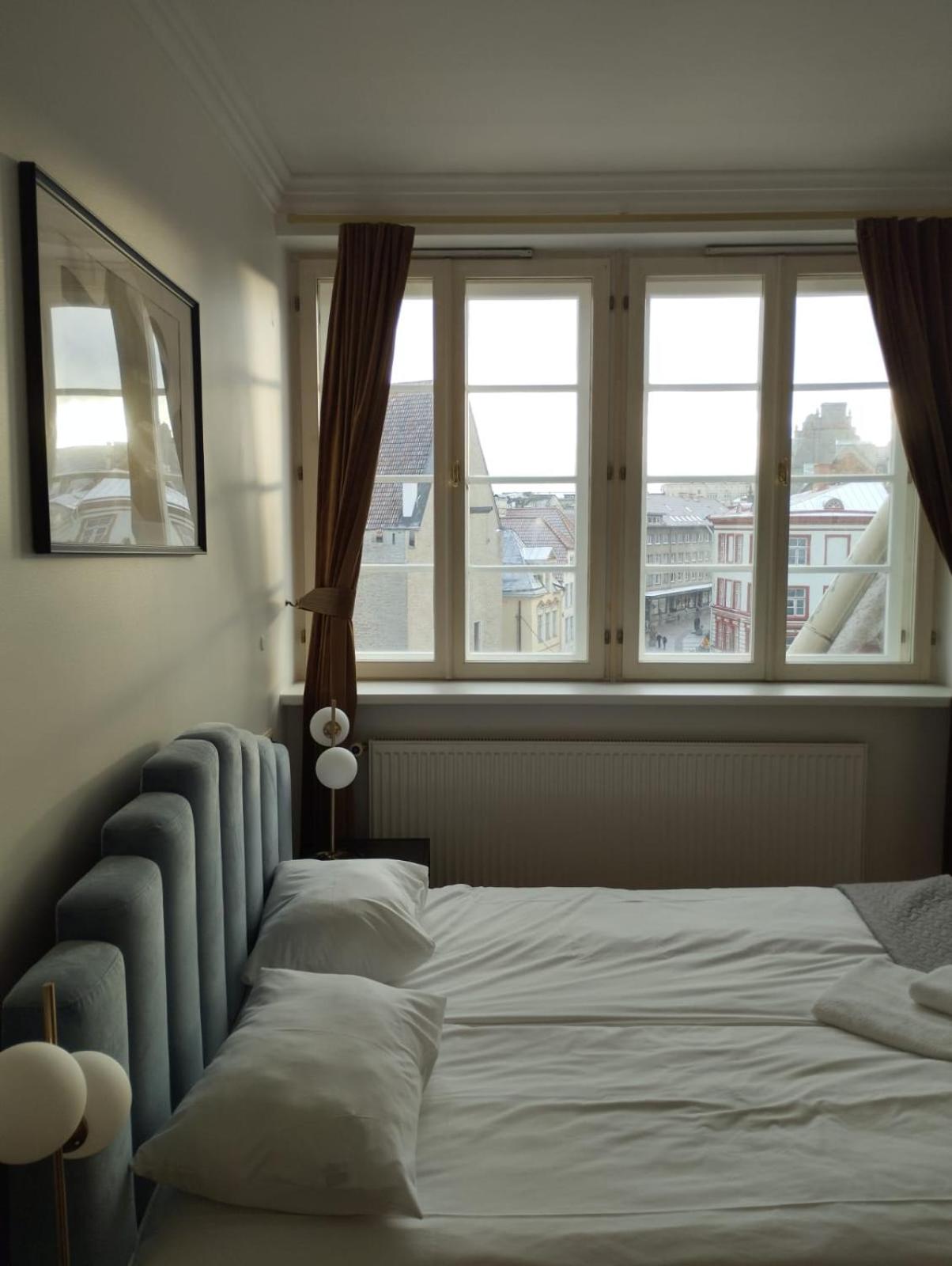 One-Bedroom Apartment photo 2