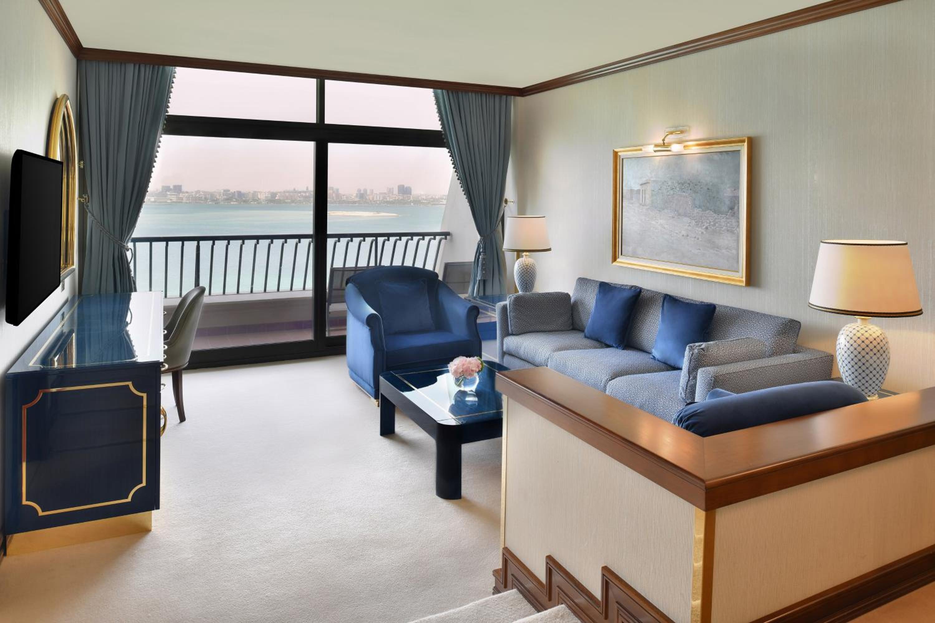 Diplomatic Suite - Photo 1