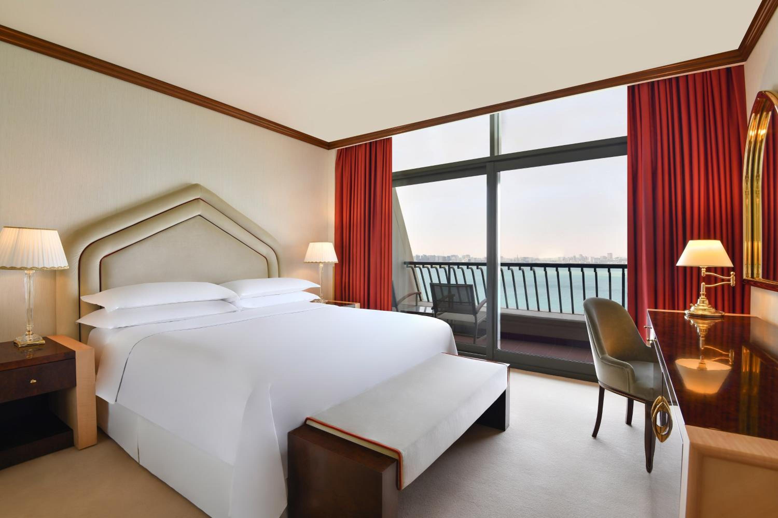 Diplomatic Suite - Photo 12