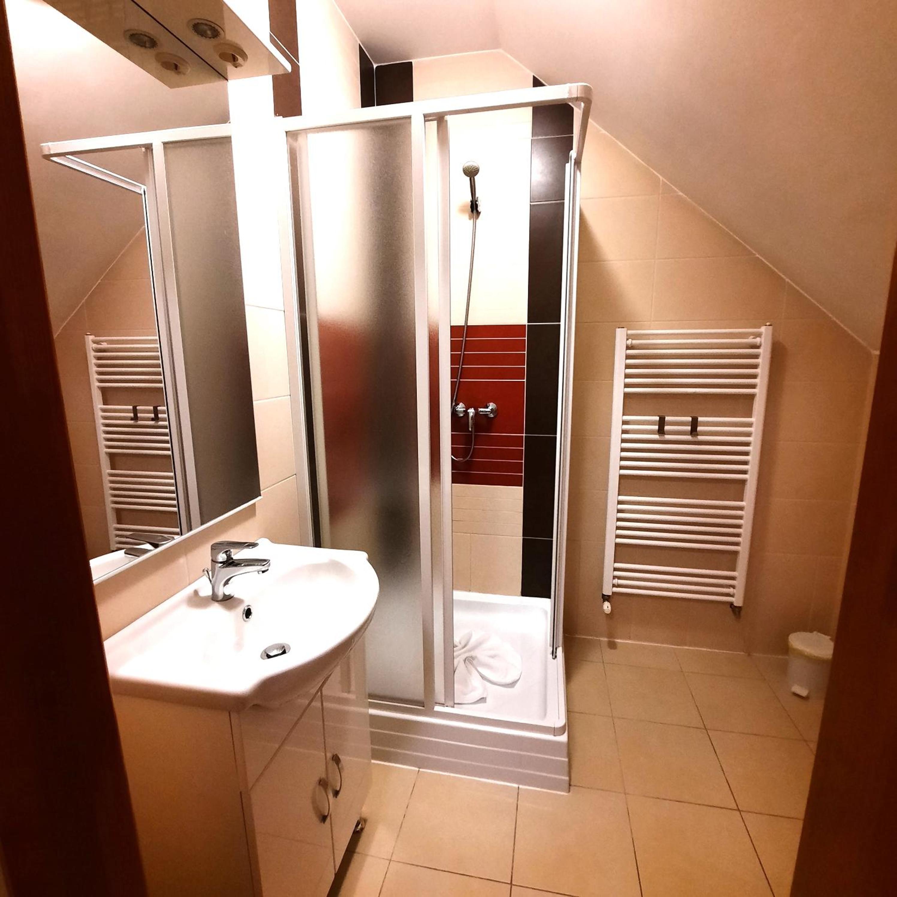 One-Bedroom Apartment - Photo 8
