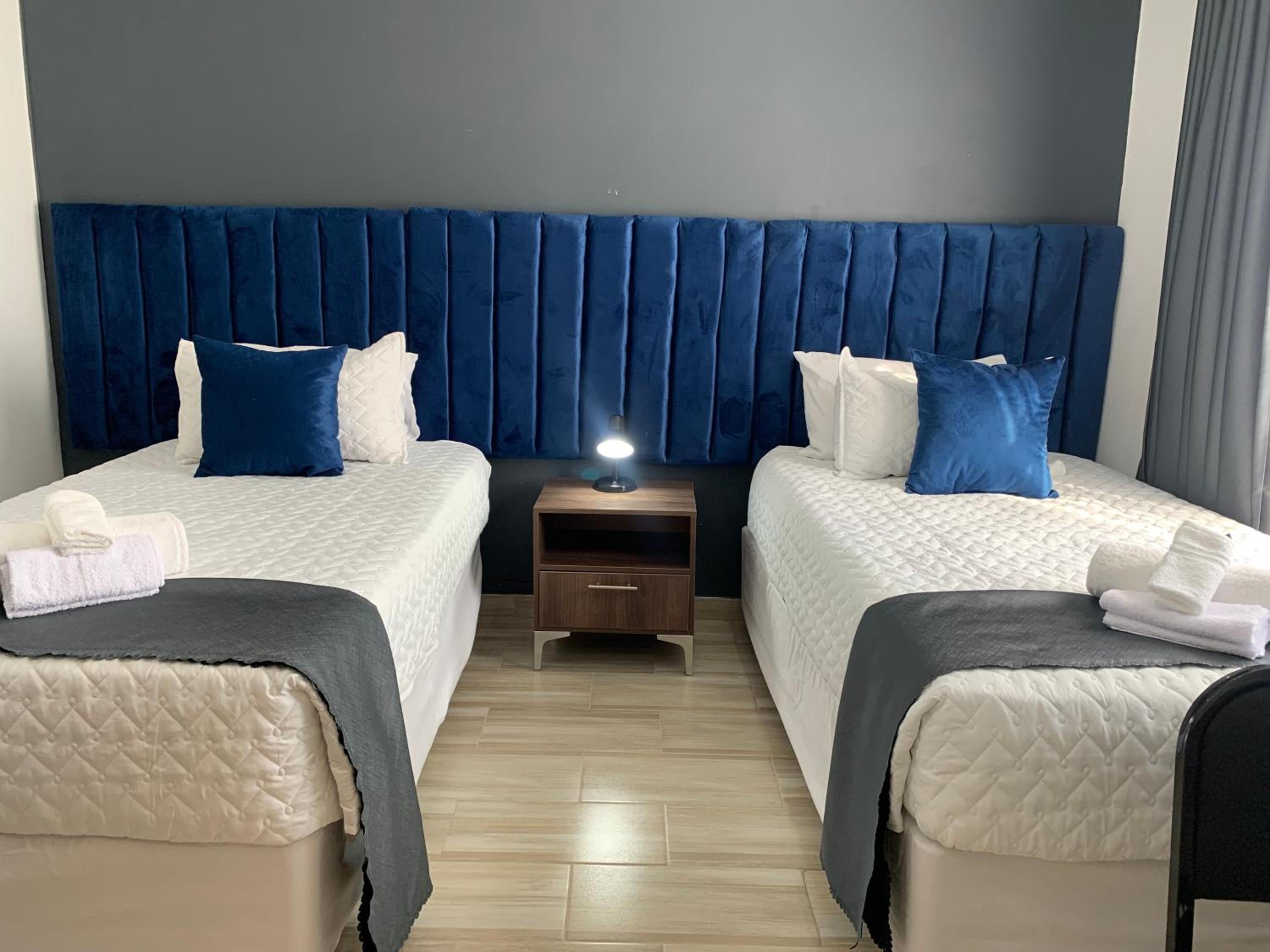 Deluxe Family Suite photo 1