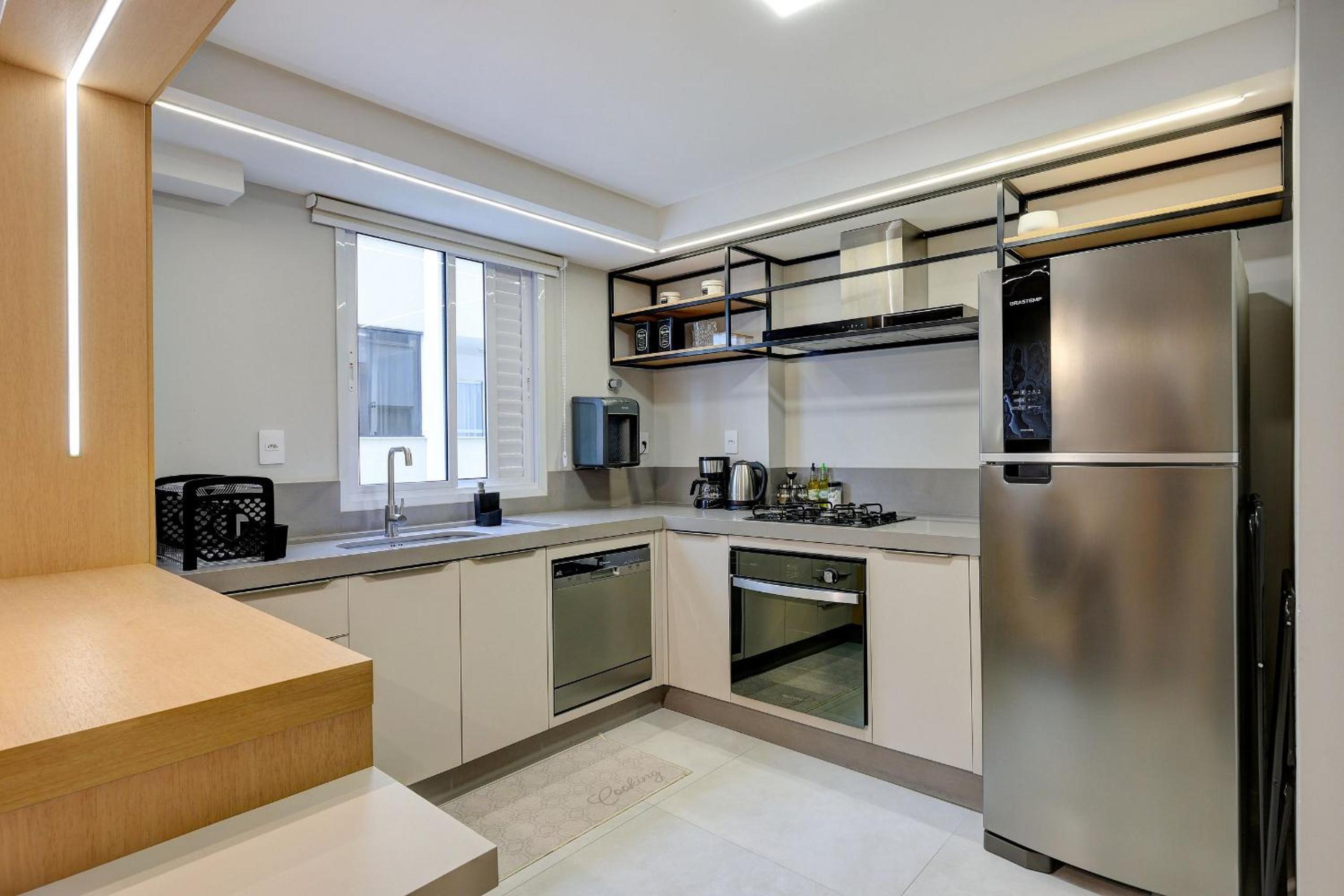 Three-Bedroom Apartment photo 2