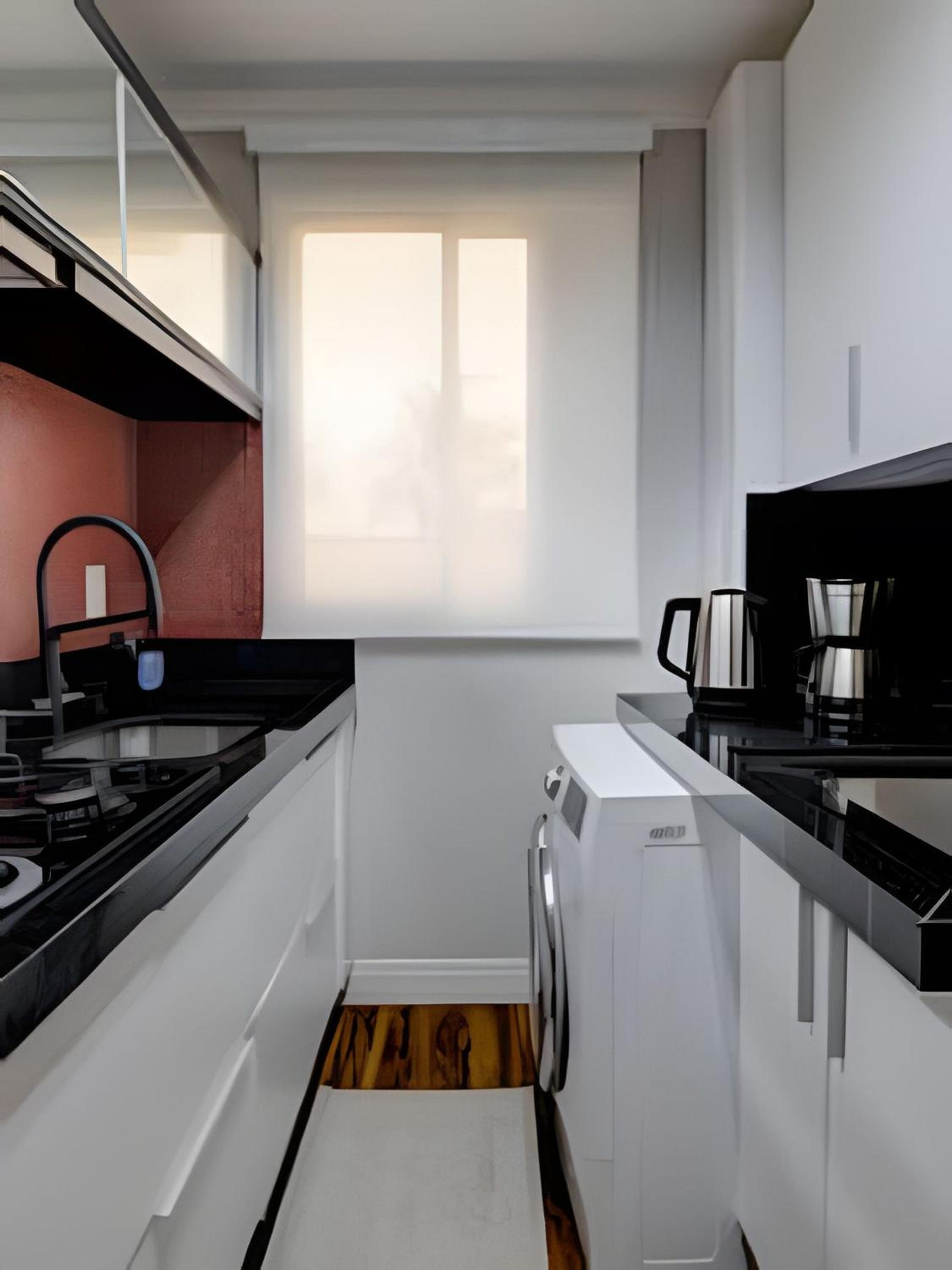 Apartment photo 2