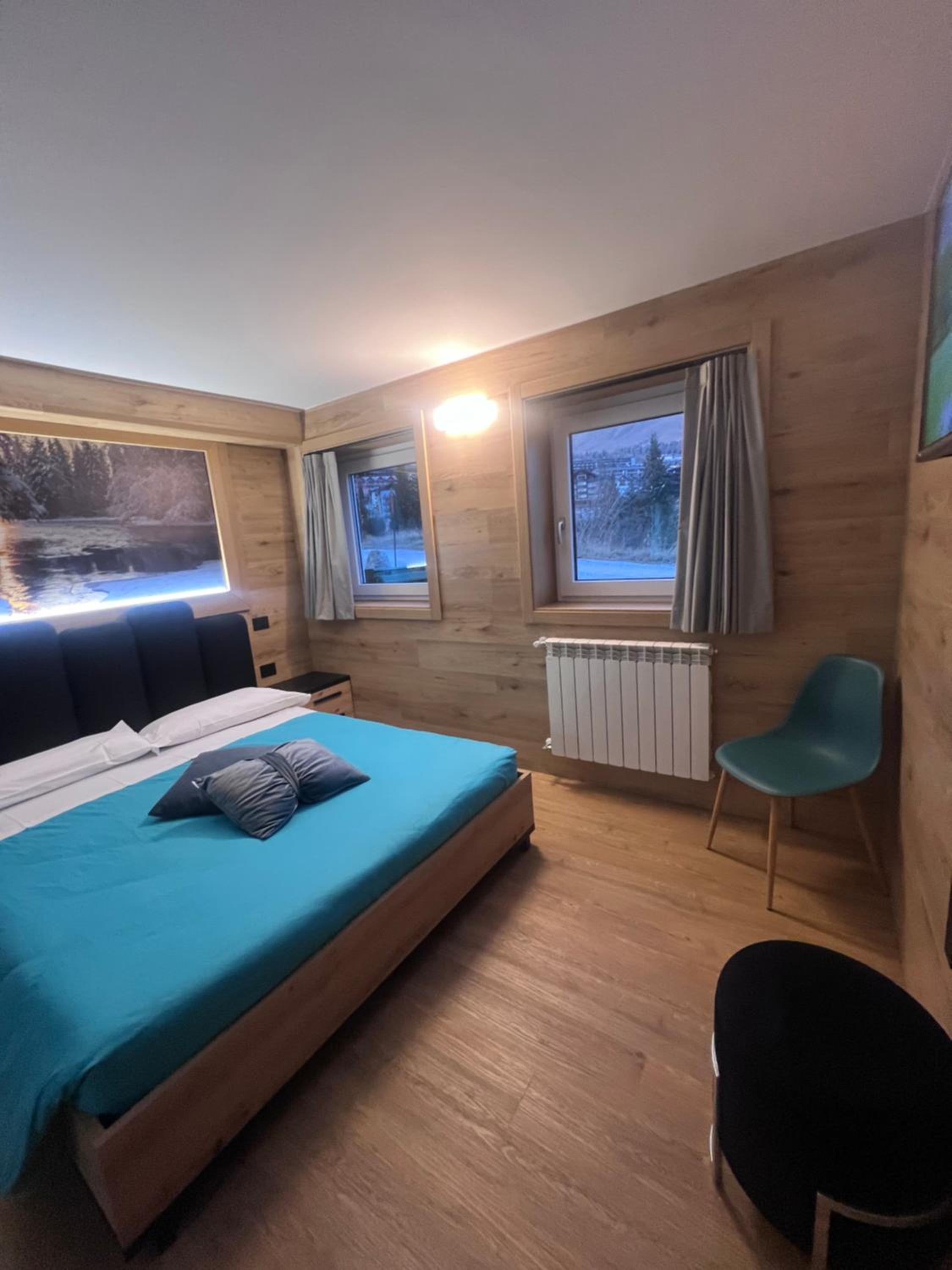 Two-Bedroom Apartment with View photo 3