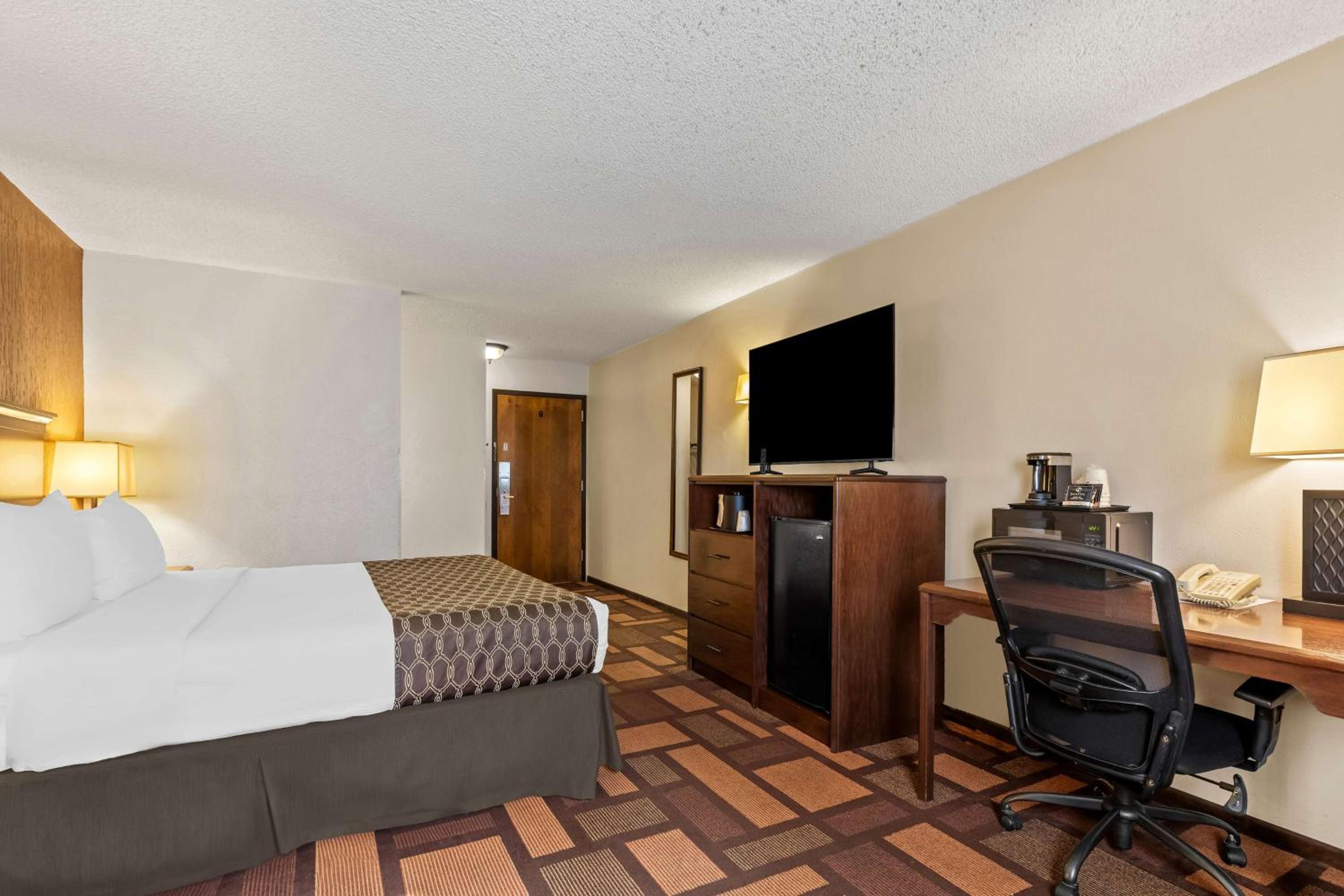 King Suite - Photo 2