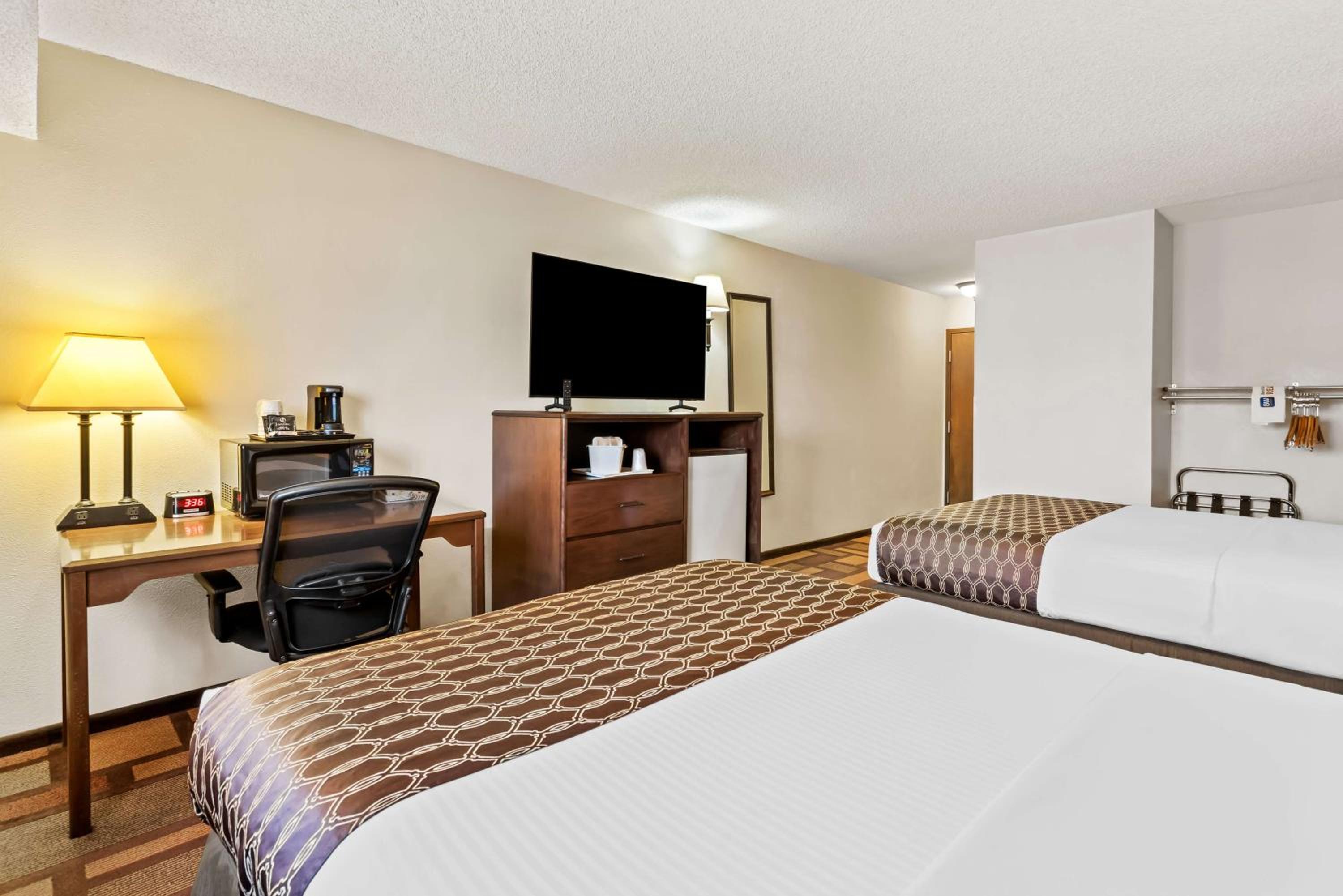 Queen Room with Two Queen Beds - Disability Access/Non-Smoking - Photo 1