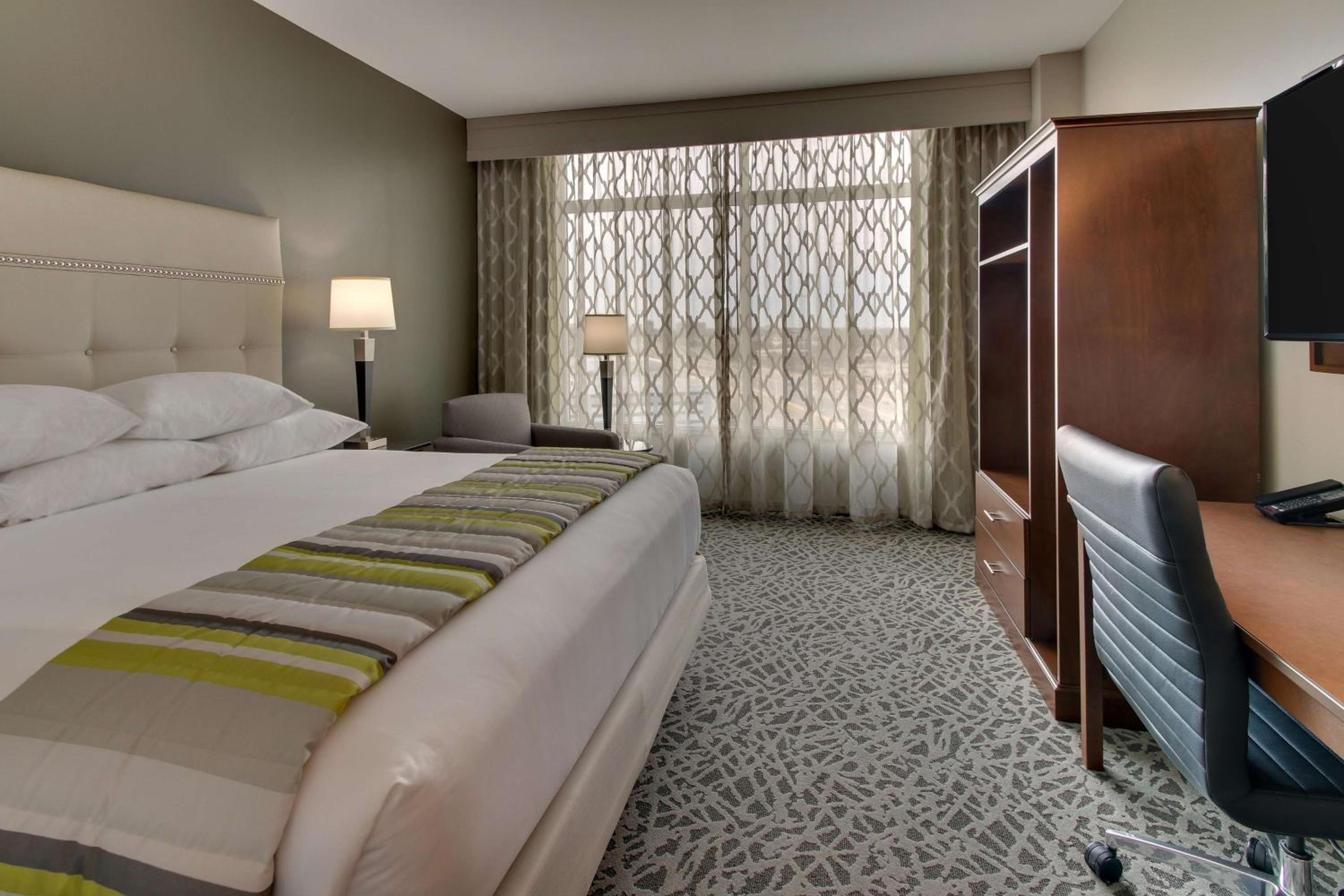 Deluxe King Room photo 1