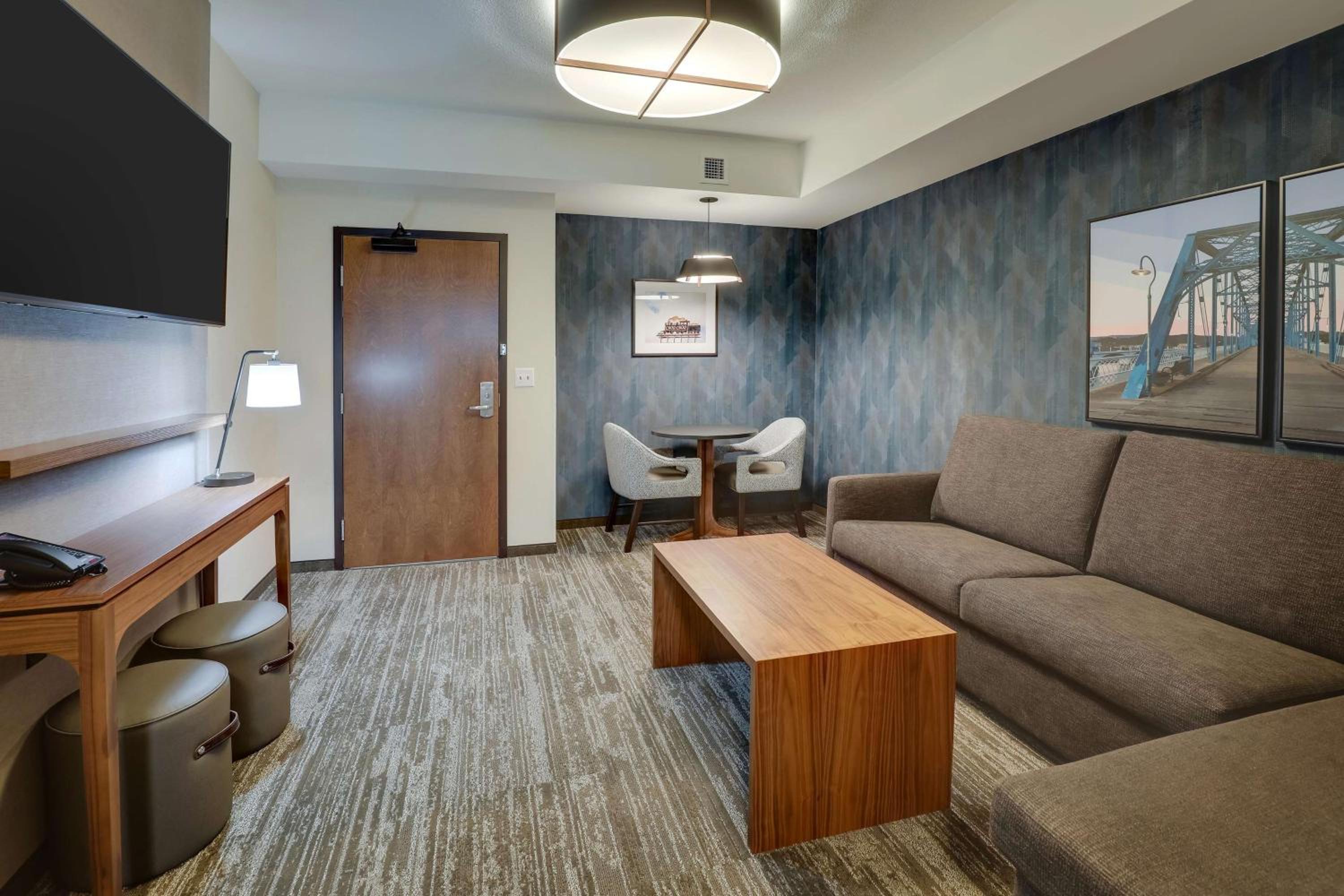 King Suite with Sofa Bed photo 3
