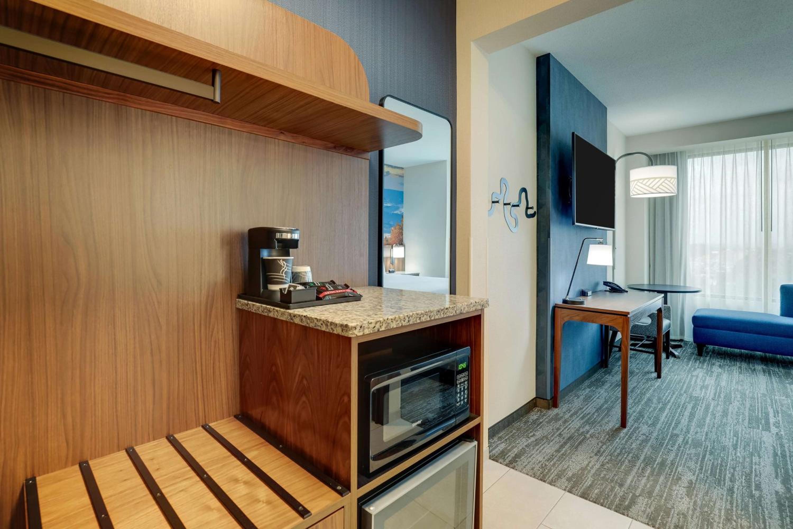 1 King Bed - Hearing Accessible photo 1